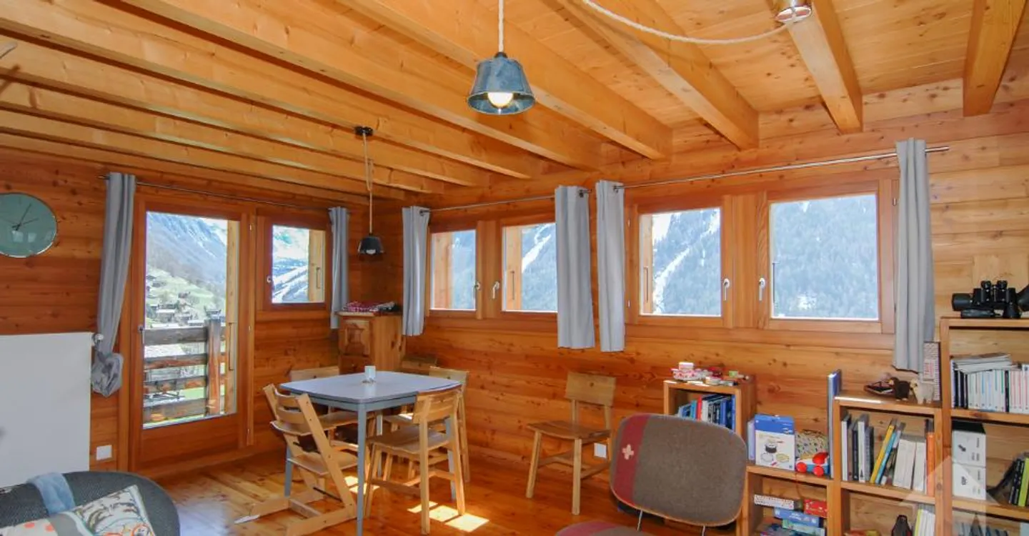 Magnificent chalet in La Forclaz - Photo 3 of 12
