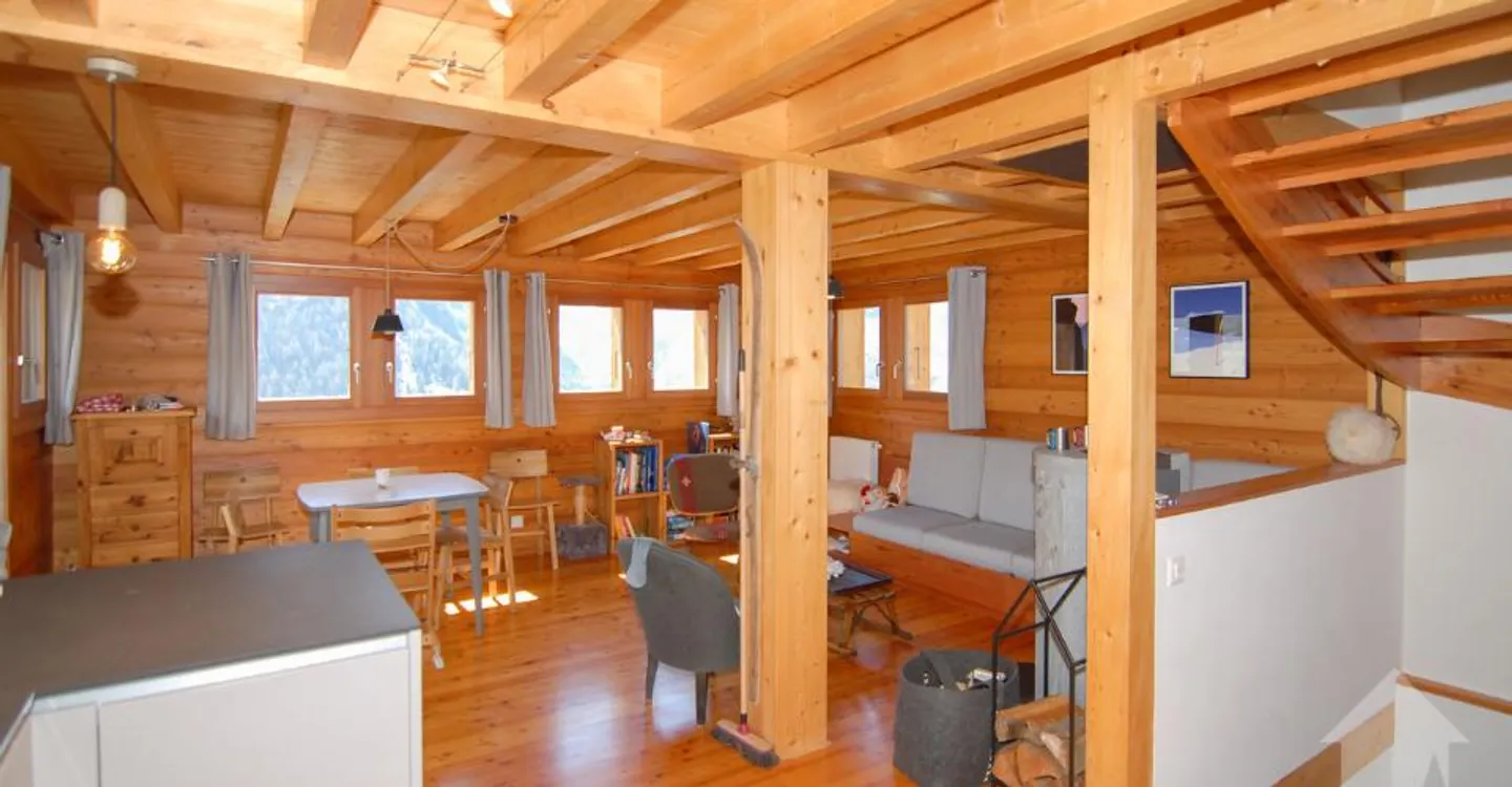 Magnificent chalet in La Forclaz - Photo 4 of 12