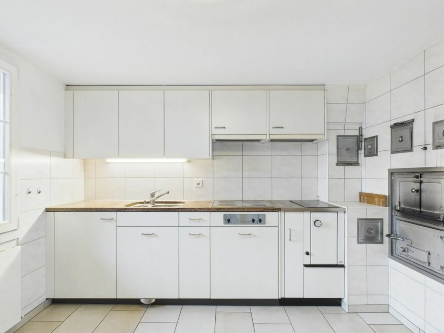 Petite vieille maison individuelle à colombages - Photo 2 sur 12