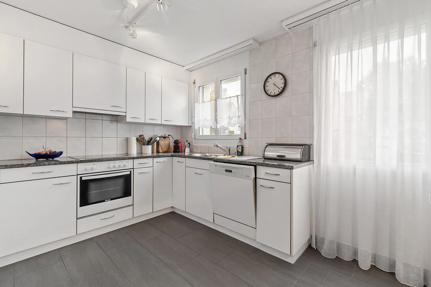 Appartamento giardino 5.5 stanze con giardino d'inverno - Foto 9 di 30