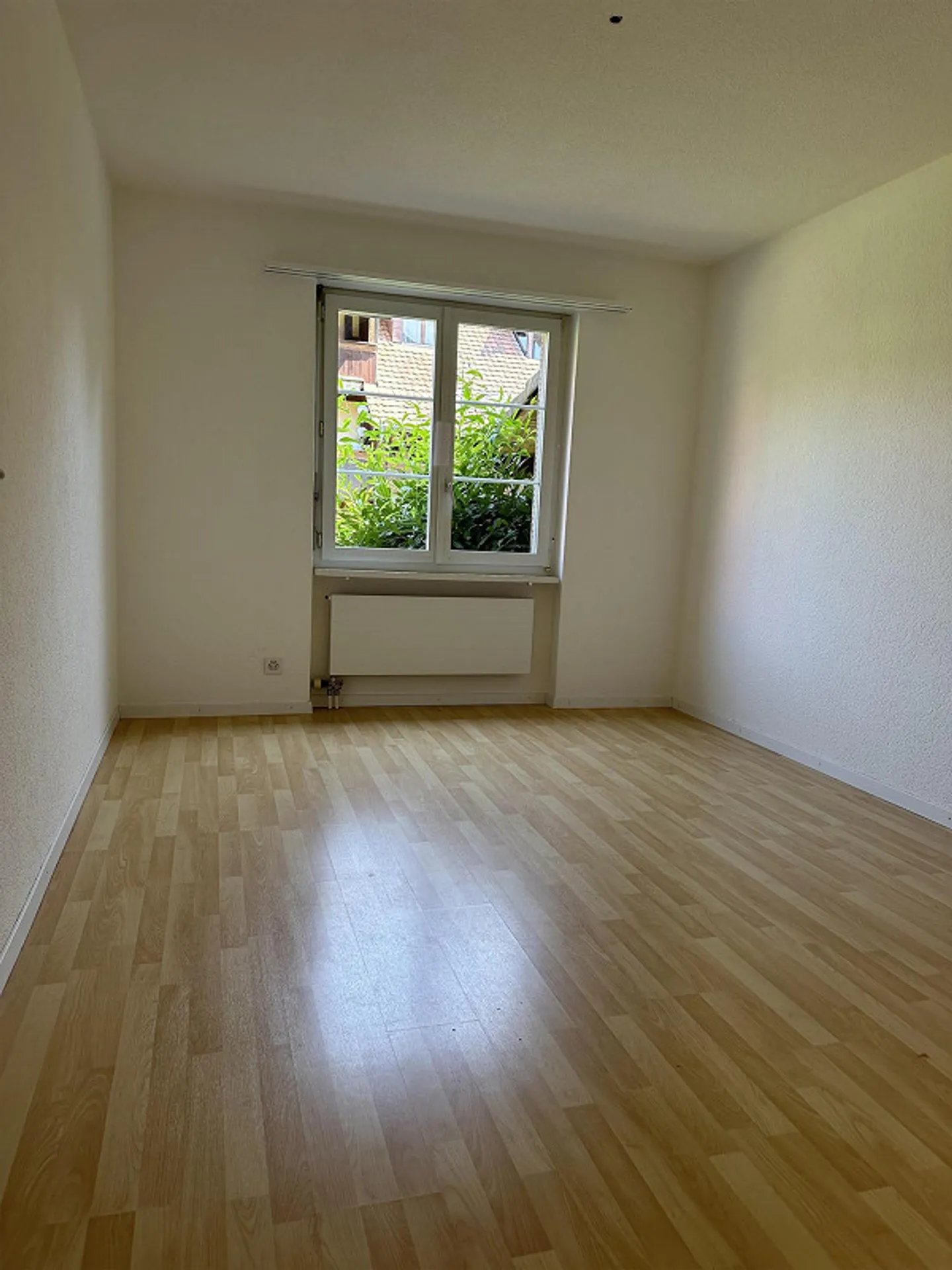 Appartamento 4.5 locali al piano rialzato, vicino al centro di Langenthal - Foto 4 di 12