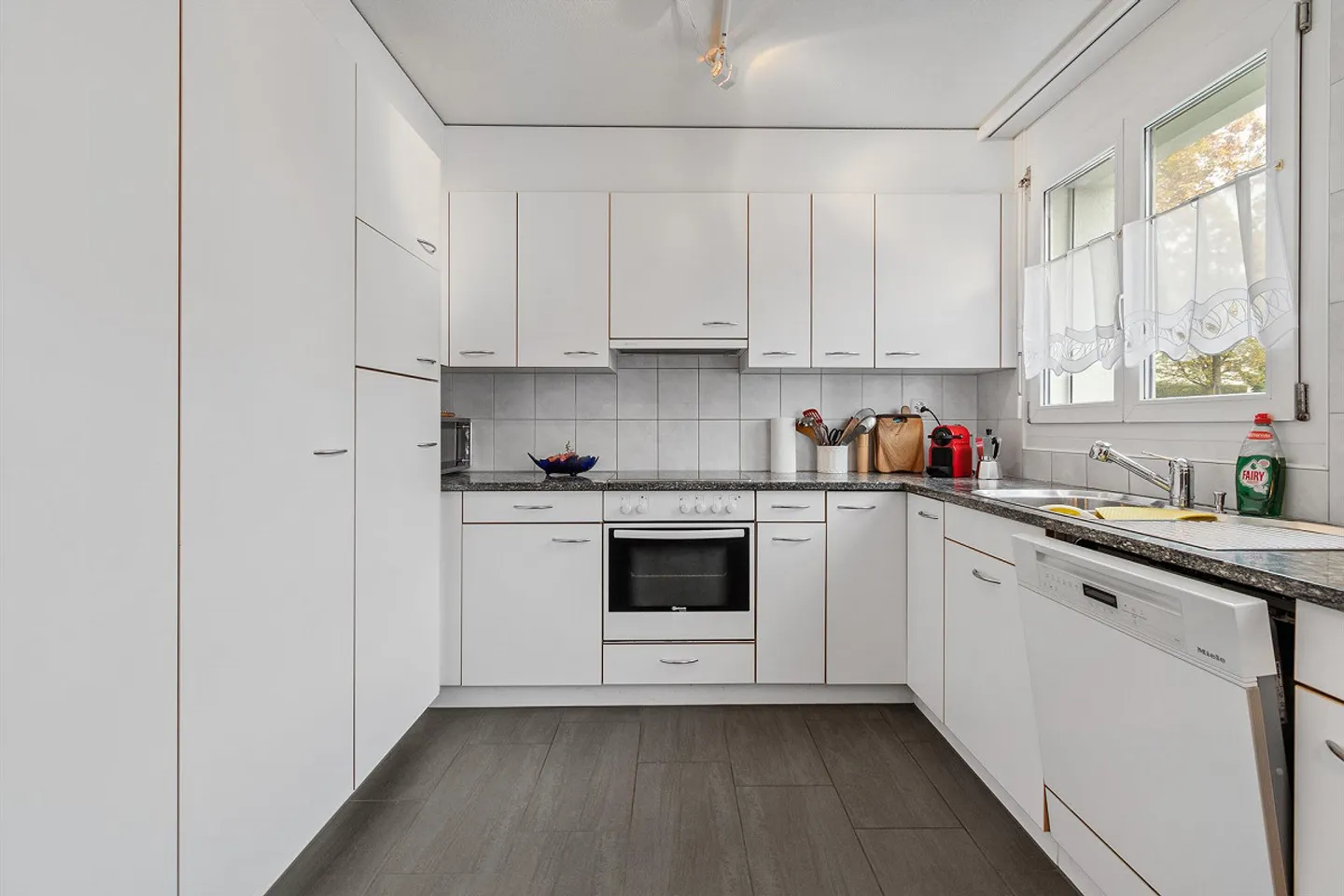 Appartamento giardino 5.5 stanze con giardino d'inverno - Foto 14 di 30