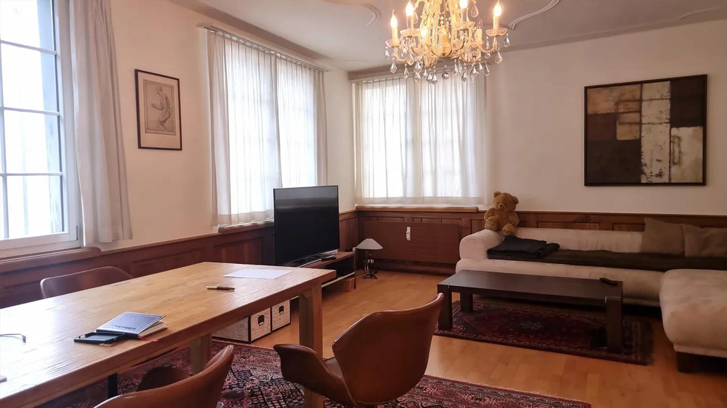 Magnifique appartement spacieux de 4 pièces - Photo 2 sur 11