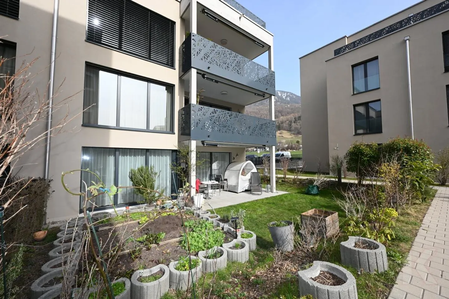 Stilvolle Gartenwohnung in Trimmis - Foto 11 von 16