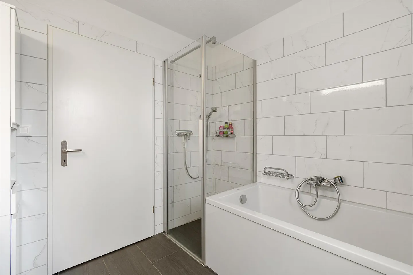 Appartamento giardino 5.5 stanze con giardino d'inverno - Foto 26 di 30