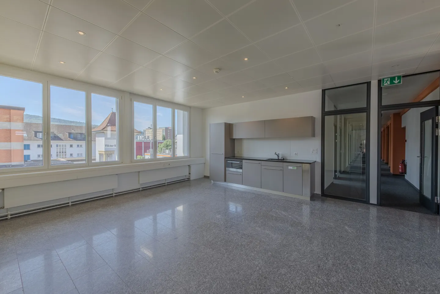 Flexible office spaces for your business success - Photo 7 of 9