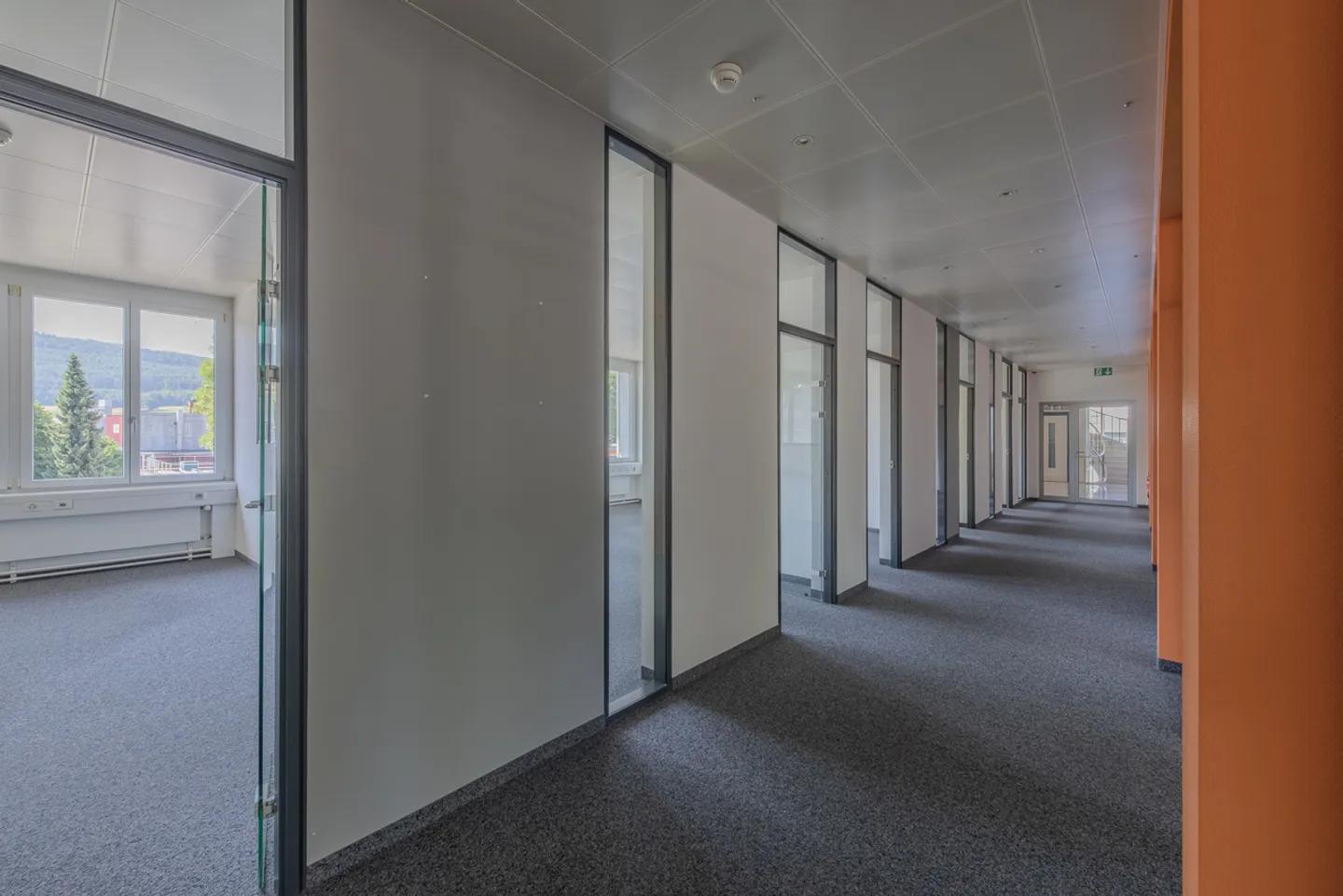 Flexible office spaces for your business success - Photo 5 of 9