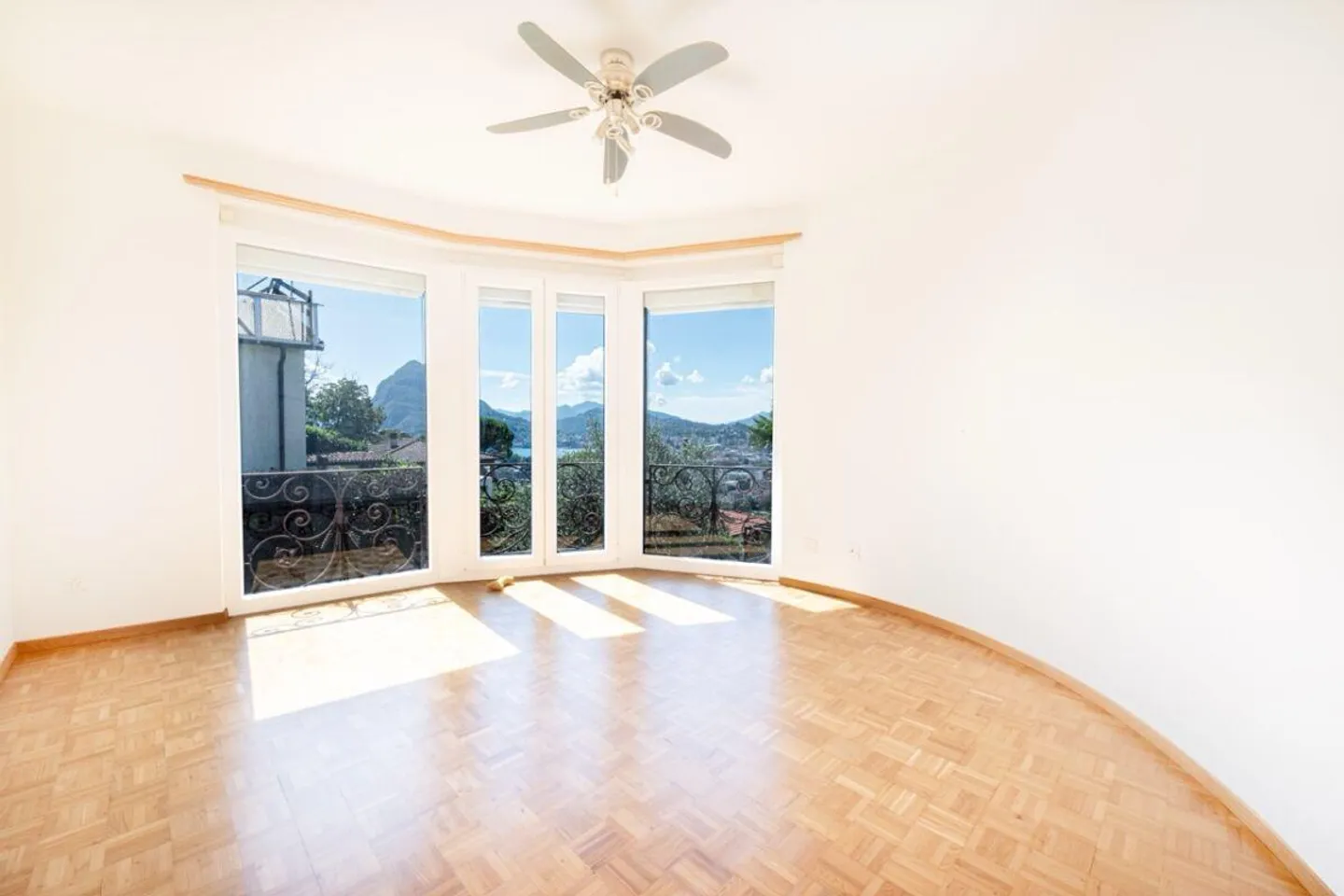 Maison ensoleillée avec un grand potentiel - Photo 7 sur 9