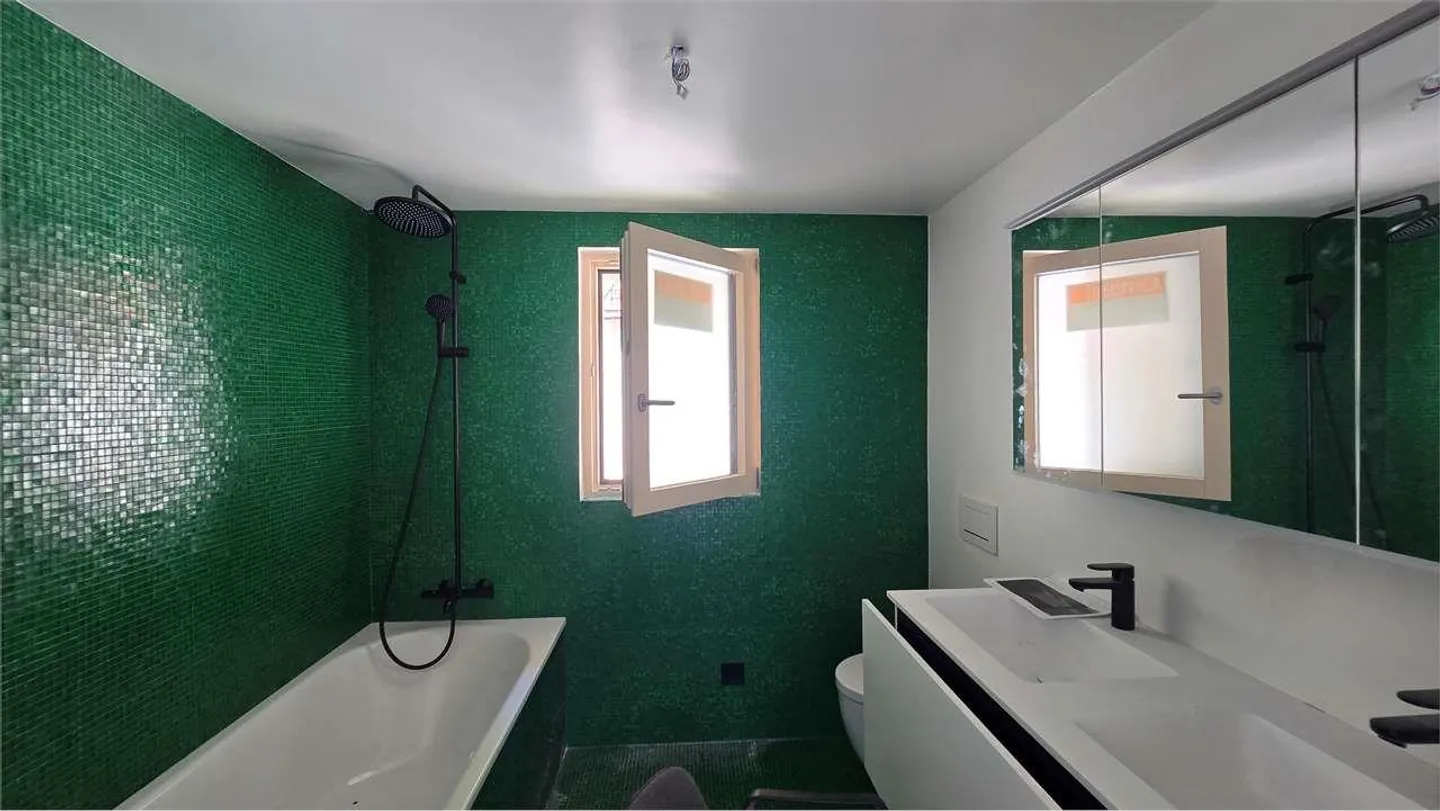 Efficacité, confort et design - Nouveau bâtiment de 3,5 pièces à Gnosc - Photo 11 sur 13