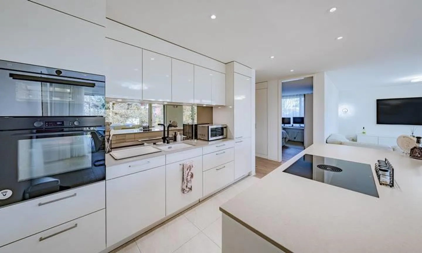 Clever and Nearly New Garden Apartment - Photo 8 of 9