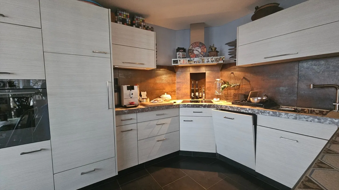 Komfortable 3,5 Zimmer mit Garten - Authentizität und Modernität in Gruyère - Foto 2 von 10