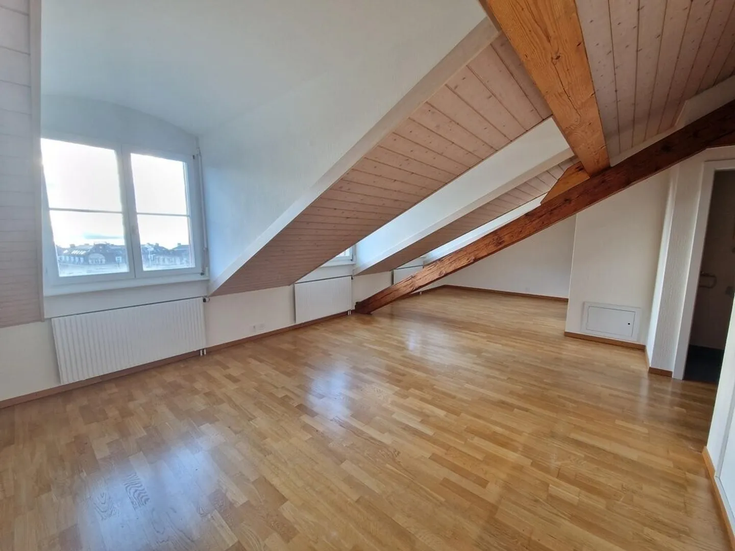 Appartement de 3,5 pièces dans les combles - Photo 4 sur 8