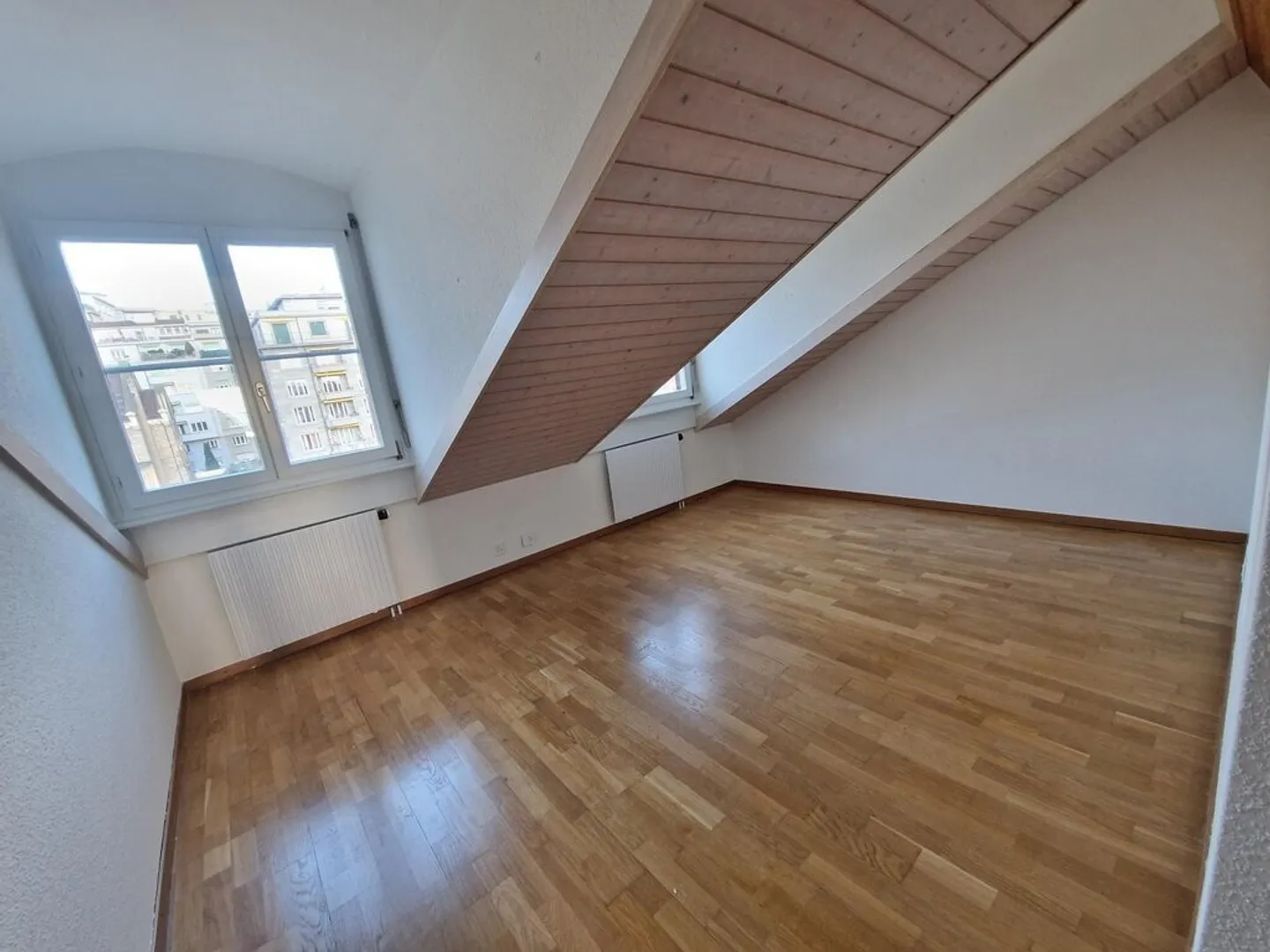 Appartement de 3,5 pièces dans les combles - Photo 5 sur 8