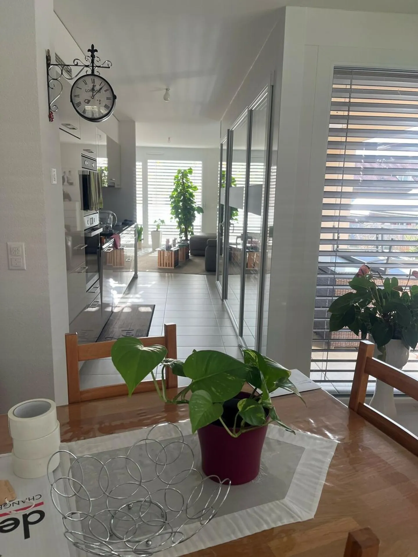 Zu vermieten in Gilly, schöne 3,5-Zimmer-Wohnung mit Terrasse - Foto 2 von 4