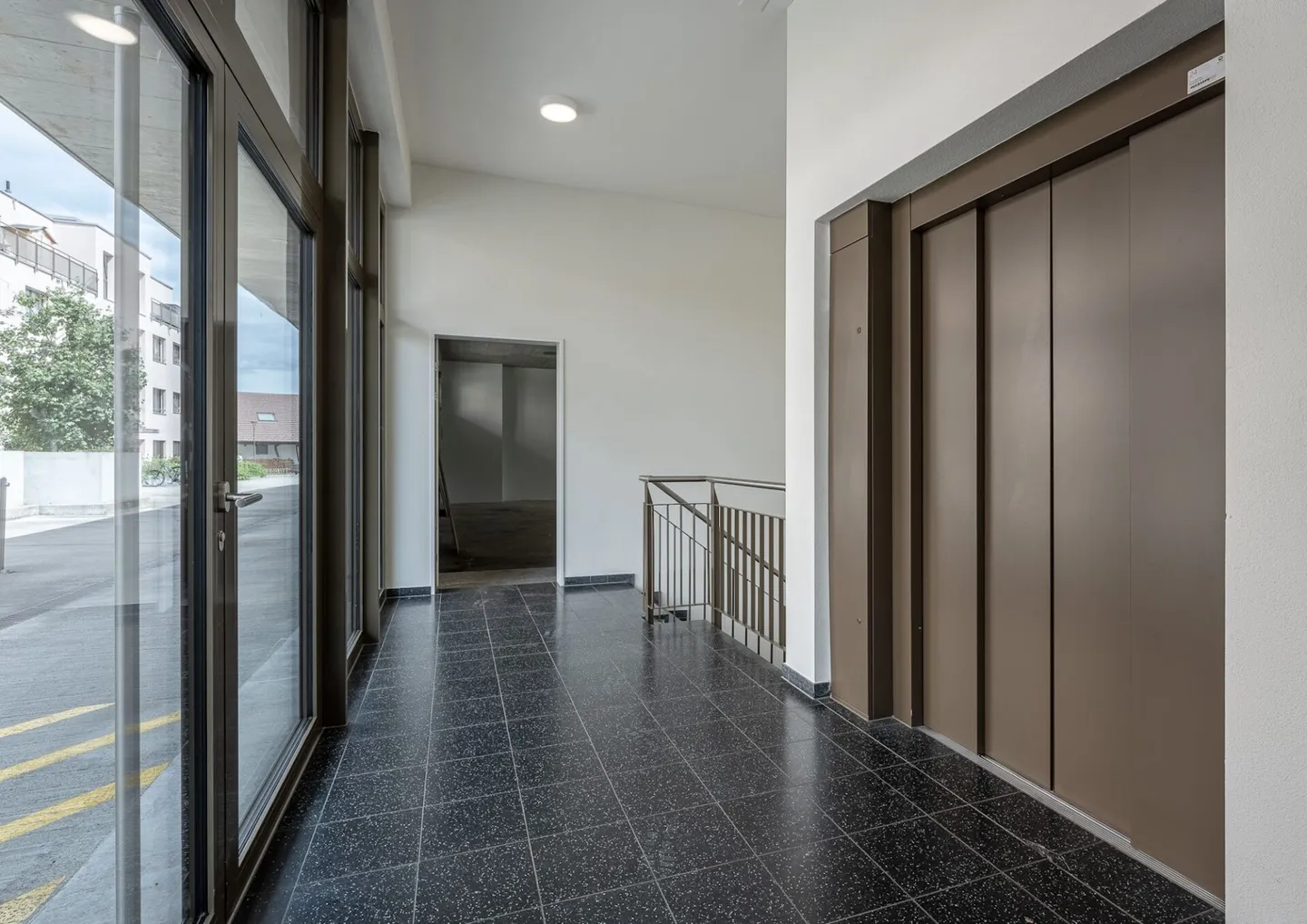 Retail Space Dorfstrasse | 93 m² - Photo 9 of 14