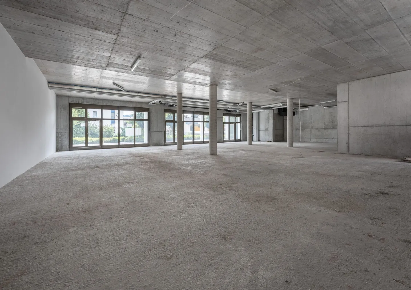 Retail Space Dorfstrasse | 93 m² - Photo 3 of 14