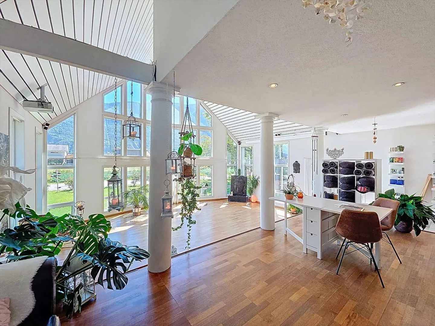 Kanadisches Haus im Herzen einer grünen Umgebung - Foto 2 von 13