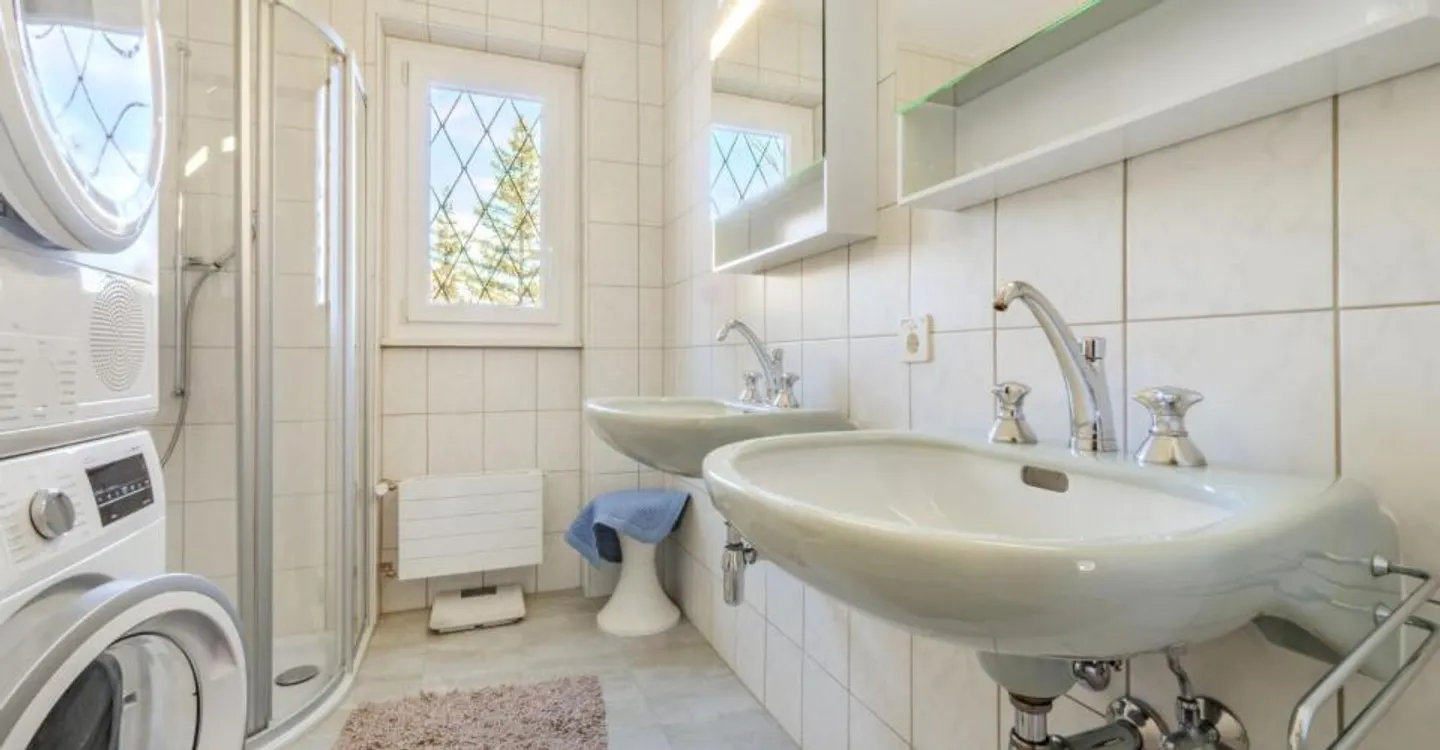 Extraordinary Property - Villa in Preferred Location - Photo 10 of 12