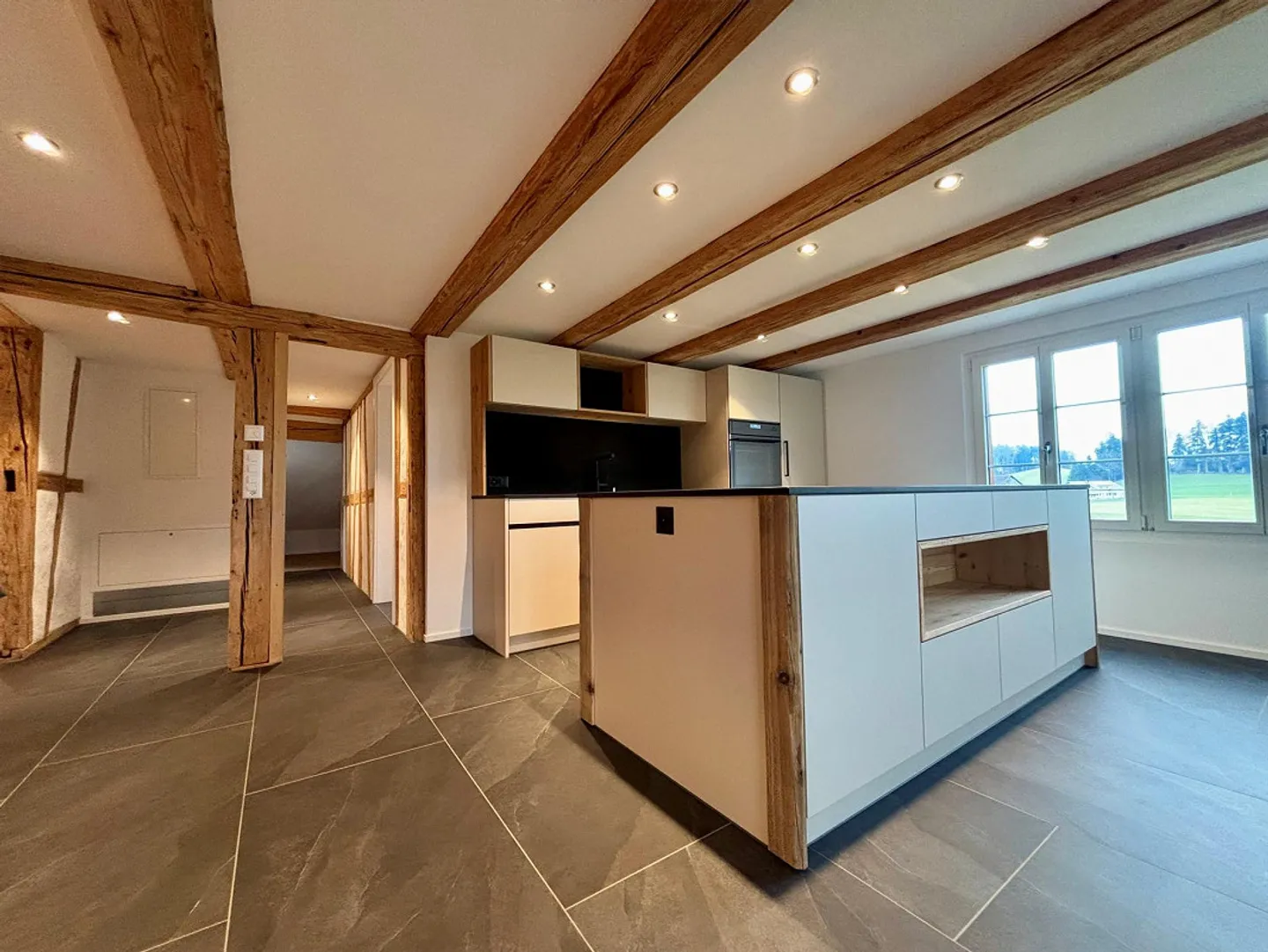 Wohnen mit Geschichte - stilvoll renoviert, naturnah & ruhig - Foto 1 von 16