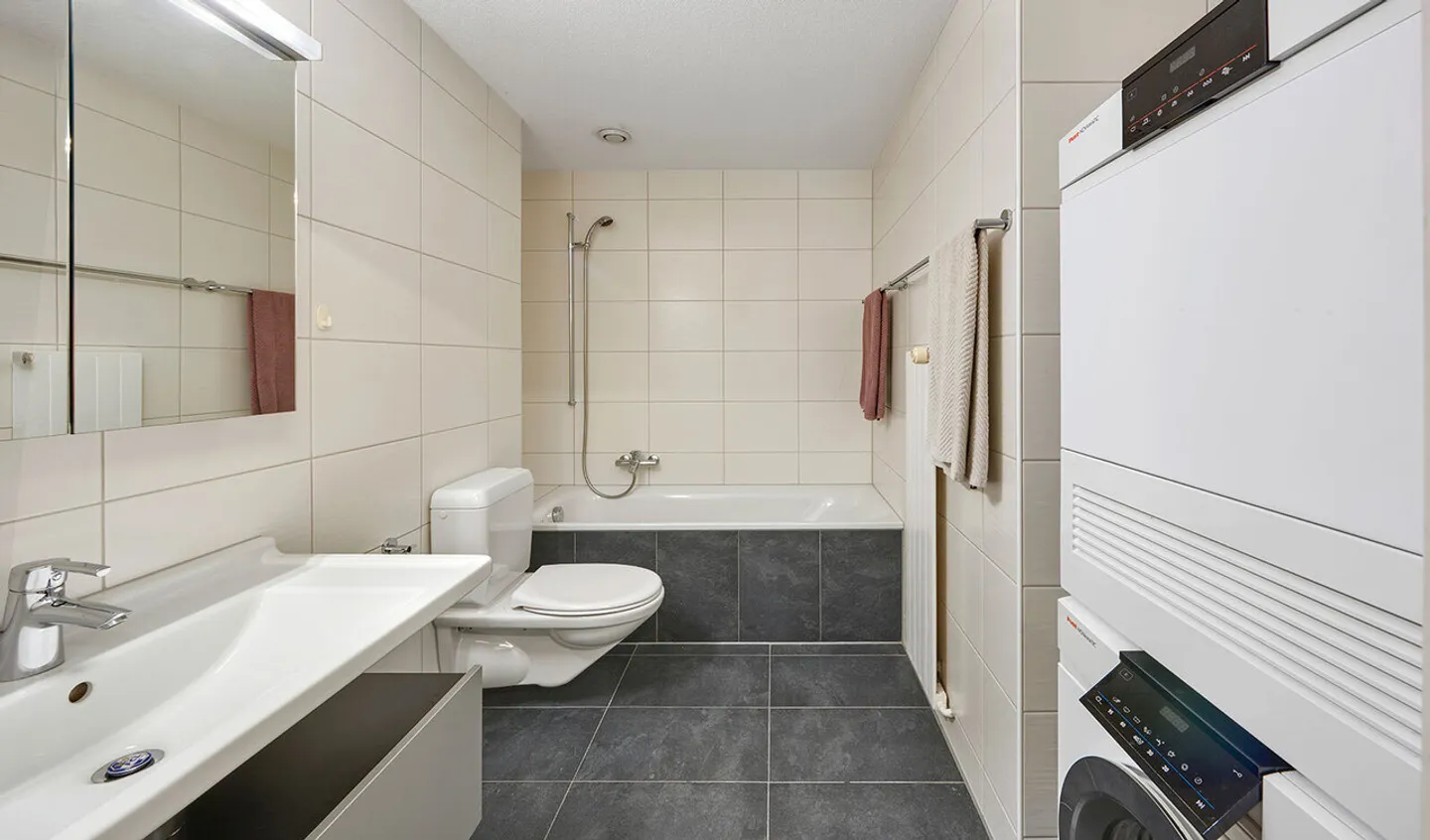 Zentrumsnah wohnen: helle 4.5-Zimmer-Wohnung mit Balkon - Foto 6 von 8