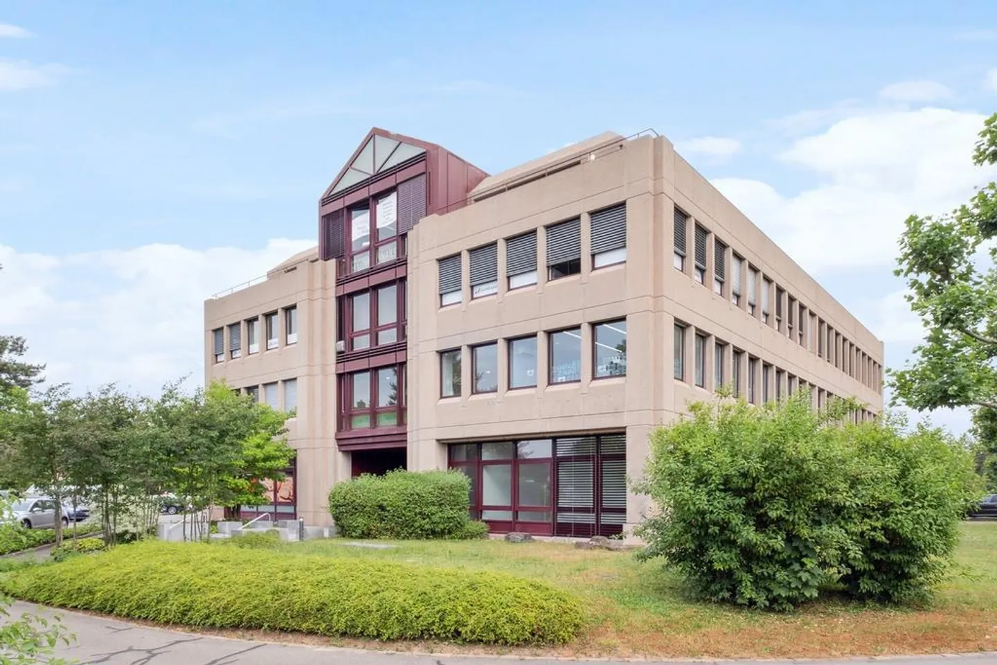Ihr neuer Arbeitsplatz an zentraler Lage - Foto 1 von 7