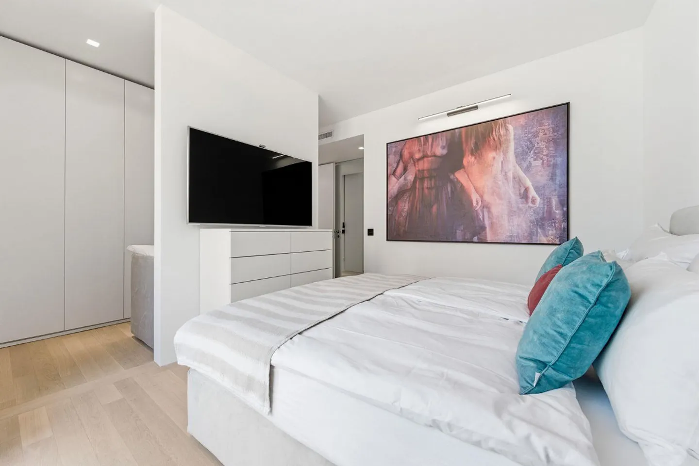 Contemporary Elegance just steps from Parco Ciani and the... - Photo 4 of 11