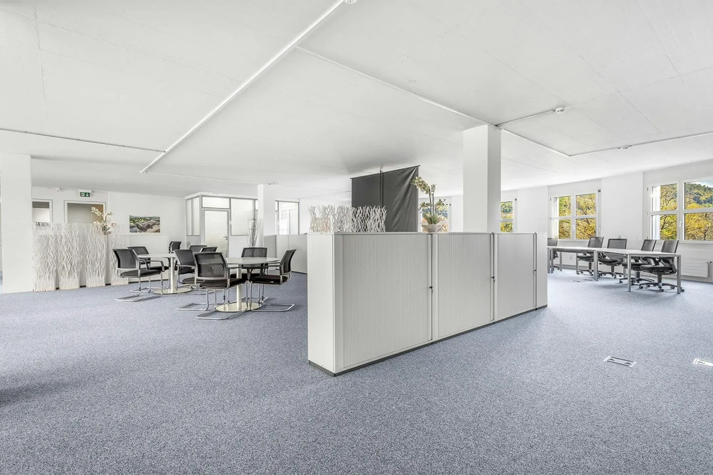 Espace de bureau ouvert bien développé - inondé de lumière avec réunion... - Photo 5 sur 9