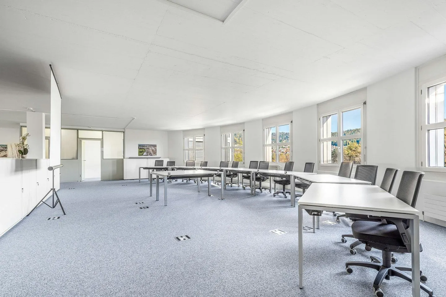 Espace de bureau ouvert bien développé - inondé de lumière avec réunion... - Photo 6 sur 9