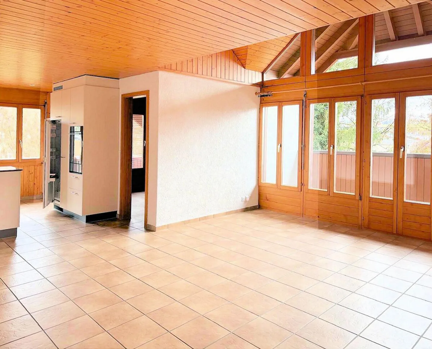 Vivre spacieux à Wichtrach! - Photo 2 sur 17