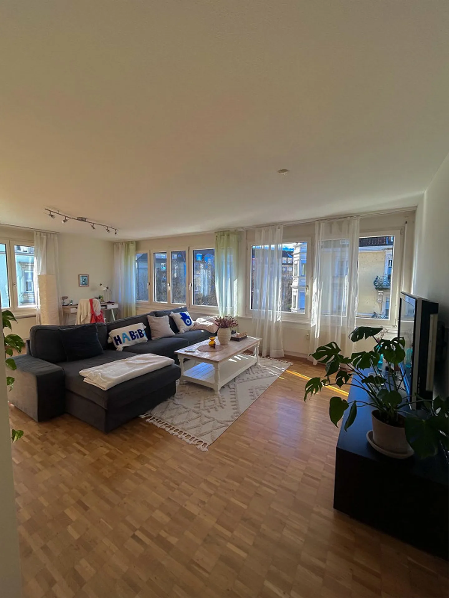 Möblierte Wohnung mit Dachterrasse - Foto 1 von 11