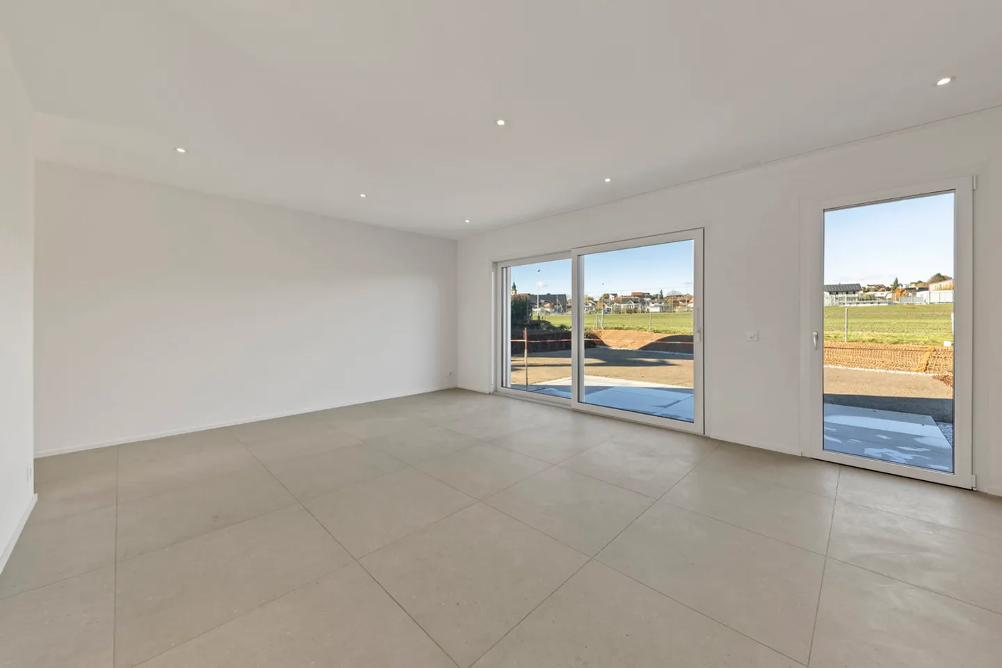 Villa mitoyenne de 5.5 pièces à Lentigny - Photo 5 sur 13