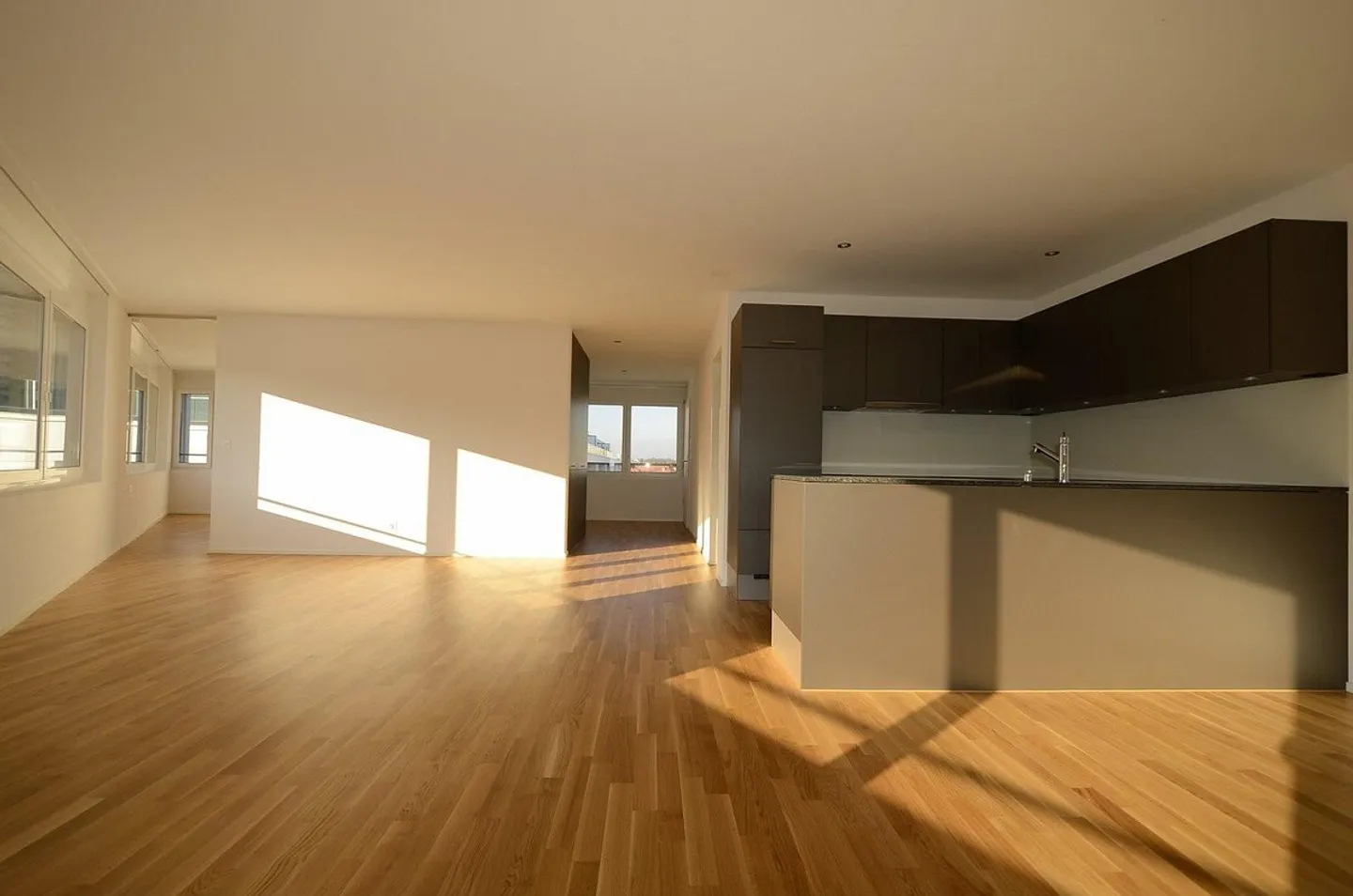 Offener Wohnraum in Liebefeld - Foto 2 von 6