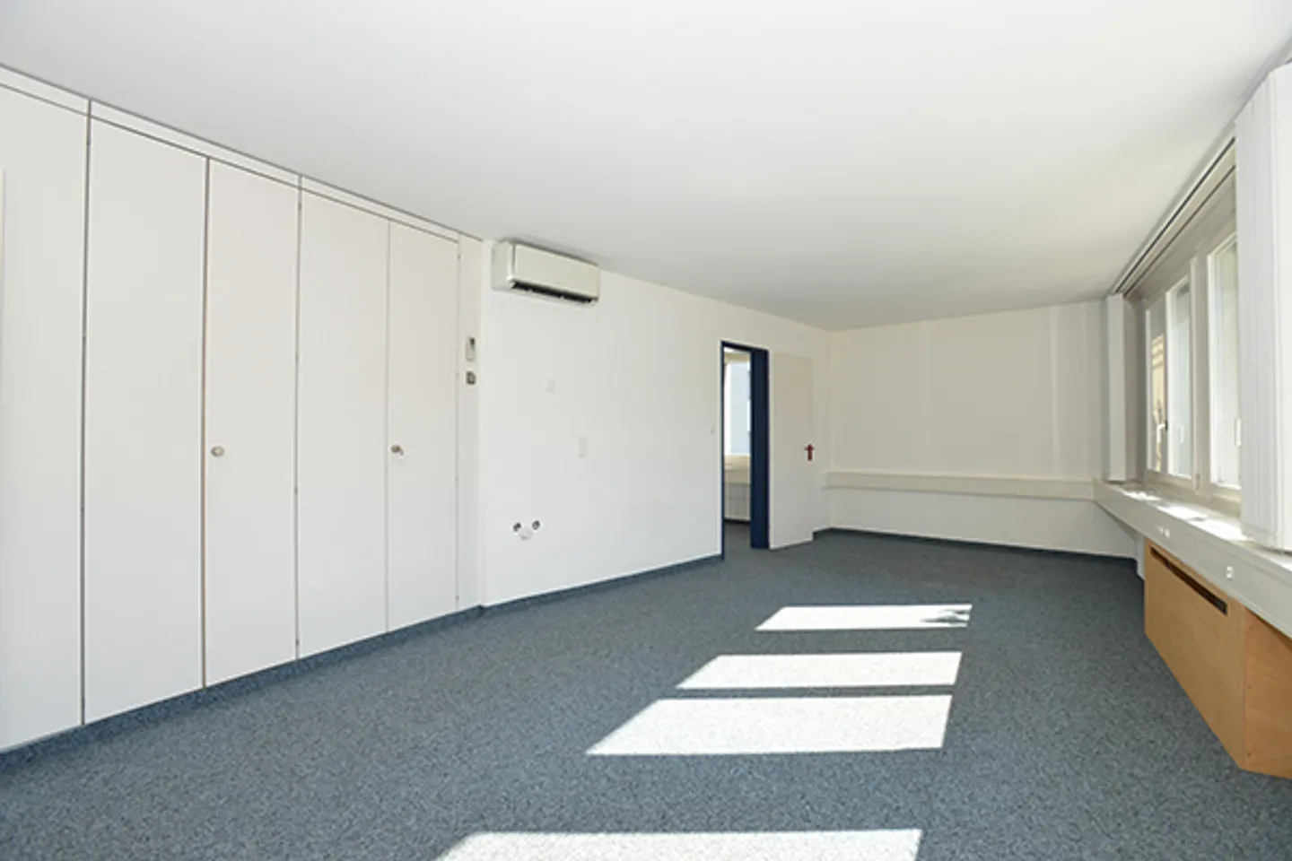 Espace de pratique/bureau dans un emplacement de choix - Photo 4 sur 11