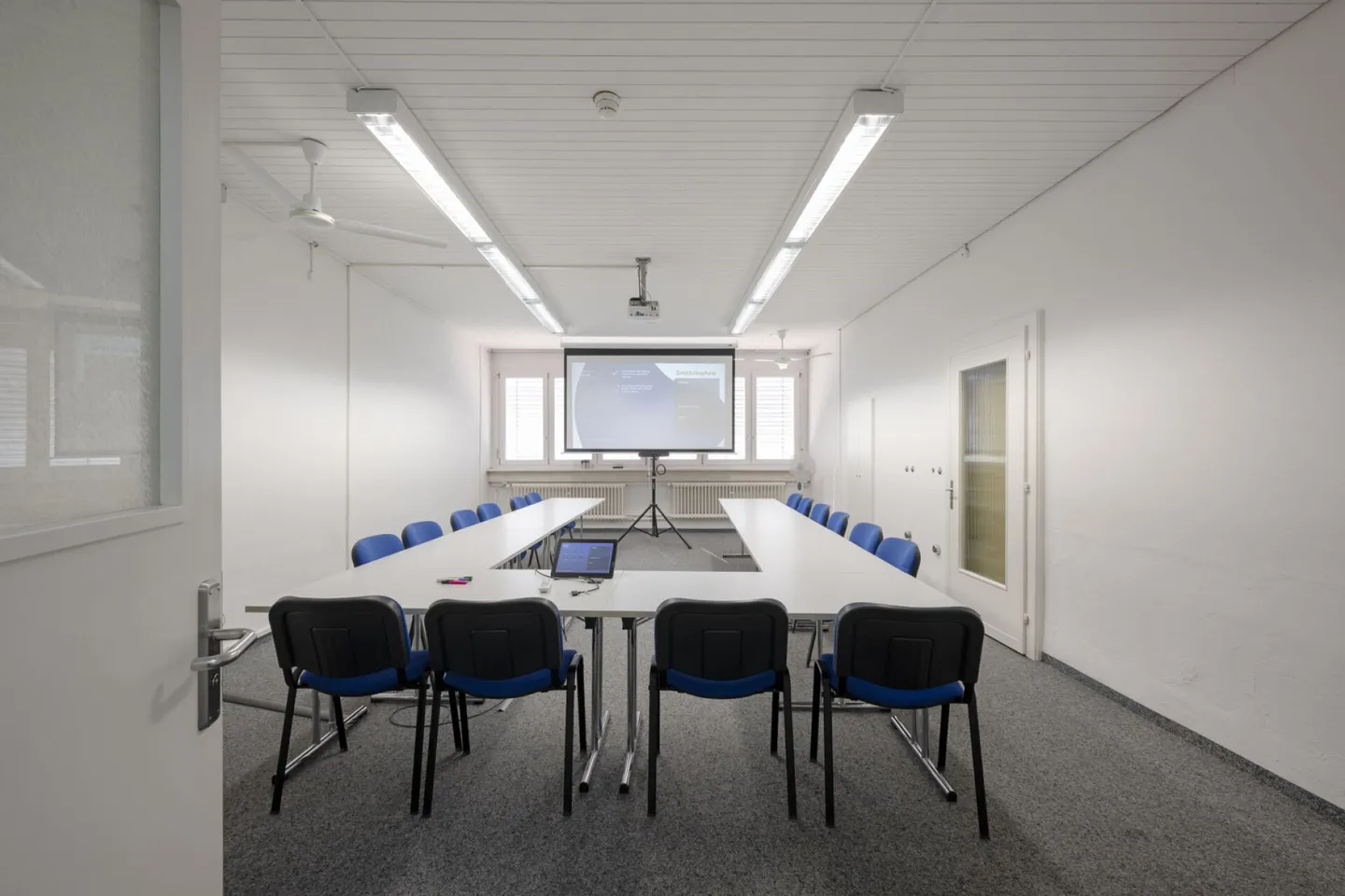 Stanze luminose in un ambiente storico ad Aarau - Foto 3 di 10