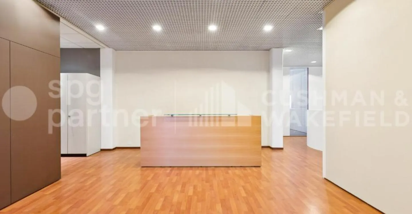 Bright offices and craft premises near A1 and airport - Grand-Puits 42 - Photo 3 of 13