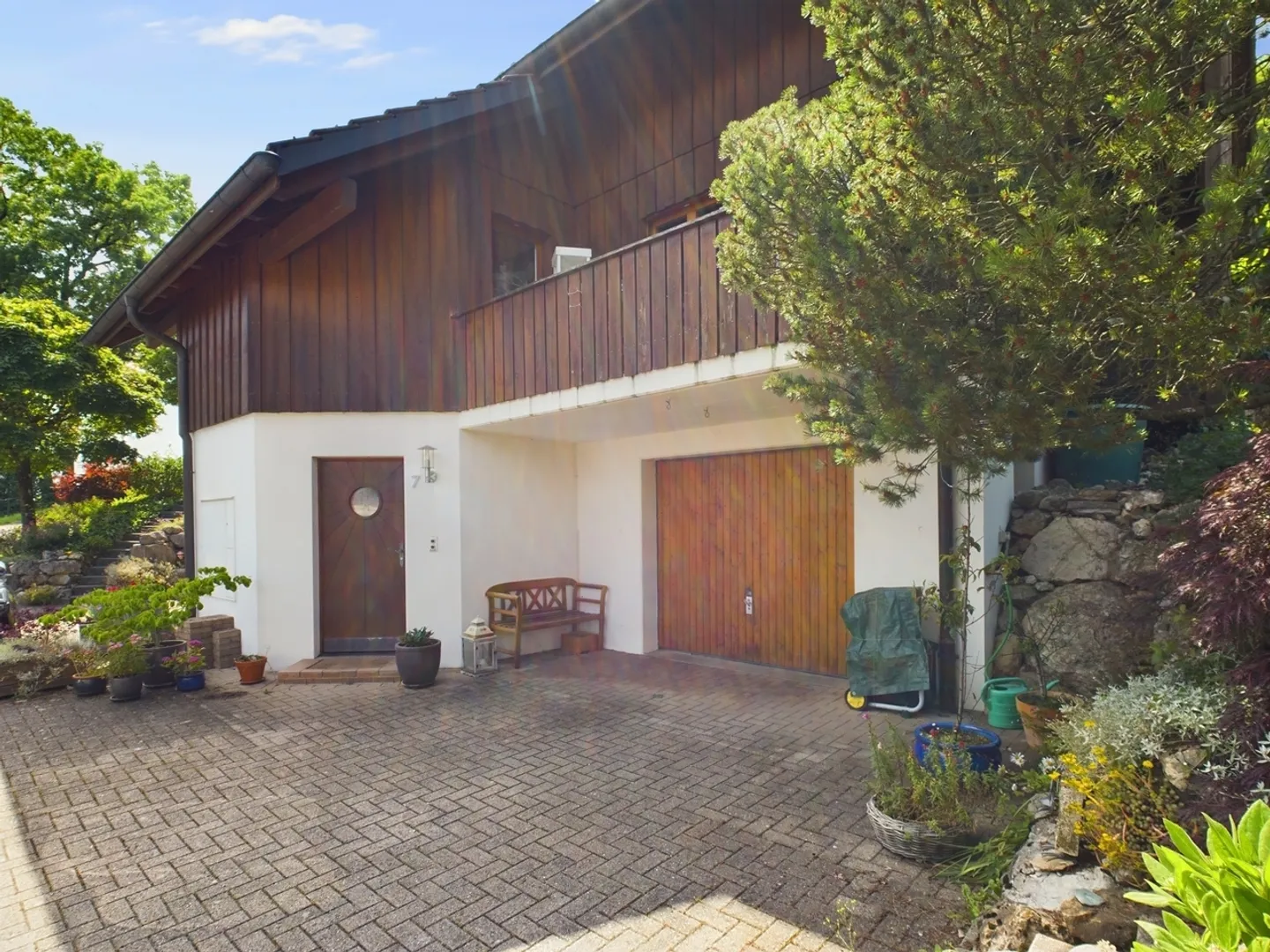 Modern 4.5-Room Townhouse with Garden in Niederbipp - Photo 1 of 13