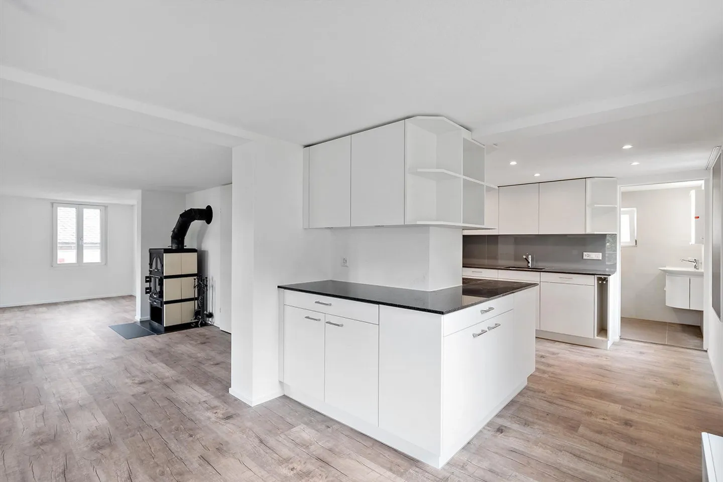 Schöne Wohnung an zentraler Lage - Foto 1 von 13