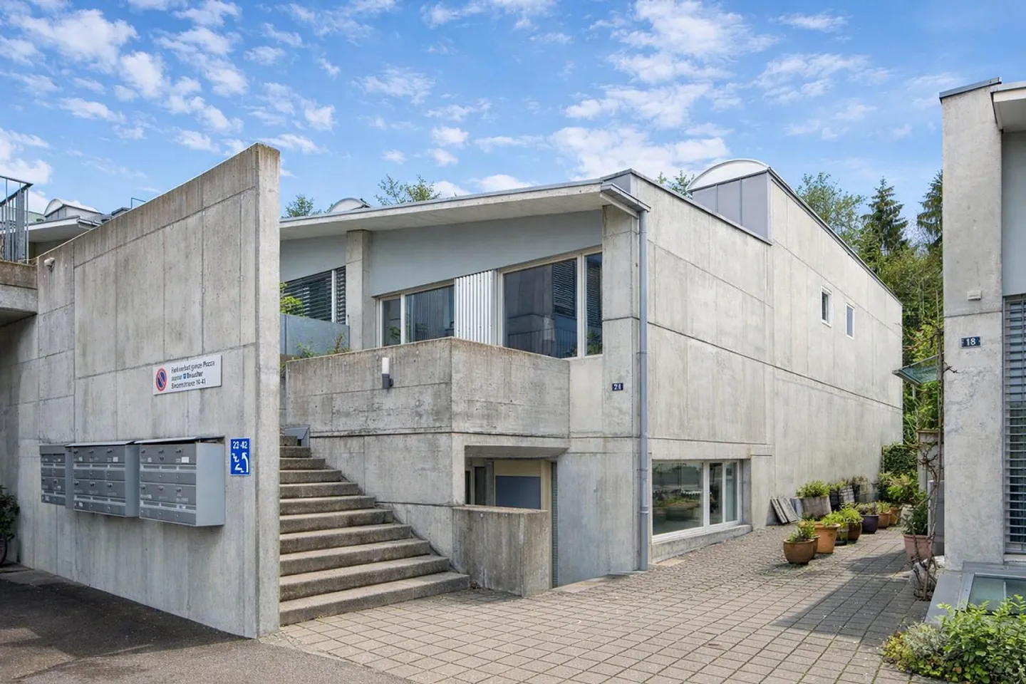 Ottima sensazione di spazio con stanze alte e aperte - Foto 10 di 10