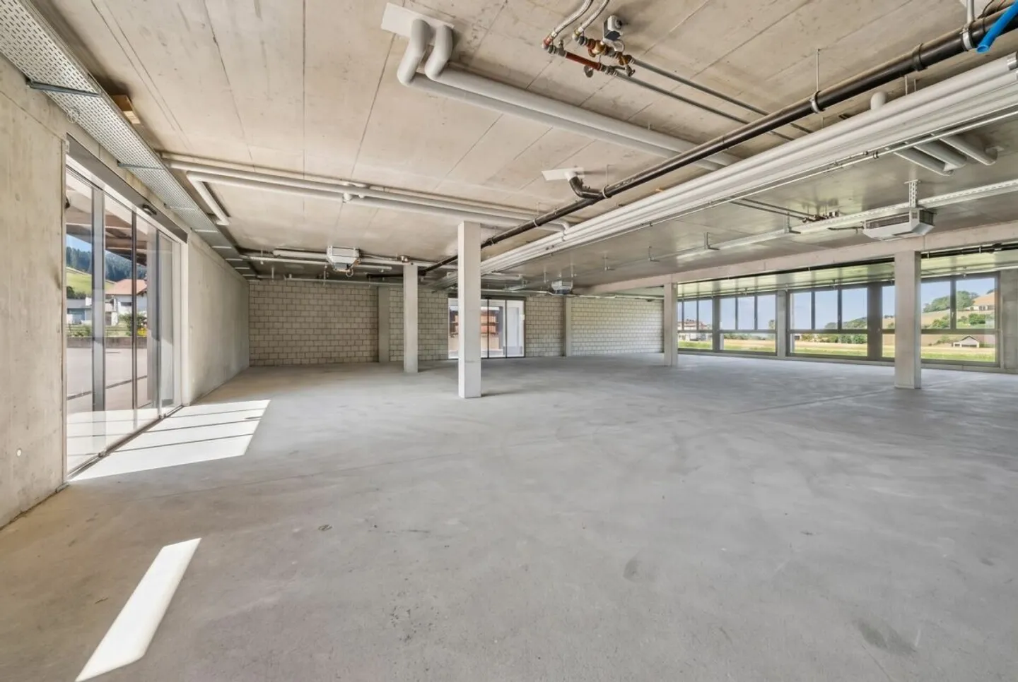 Espace Commercial Moderne à Linden - Photo 6 sur 13