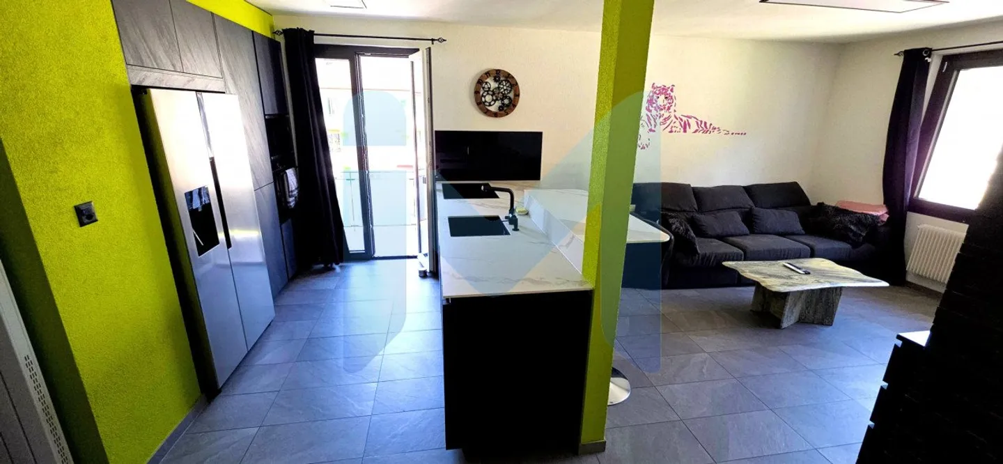 3.5 Room Apartment Completely Renovated with 2 Balconies - Photo 2 of 13
