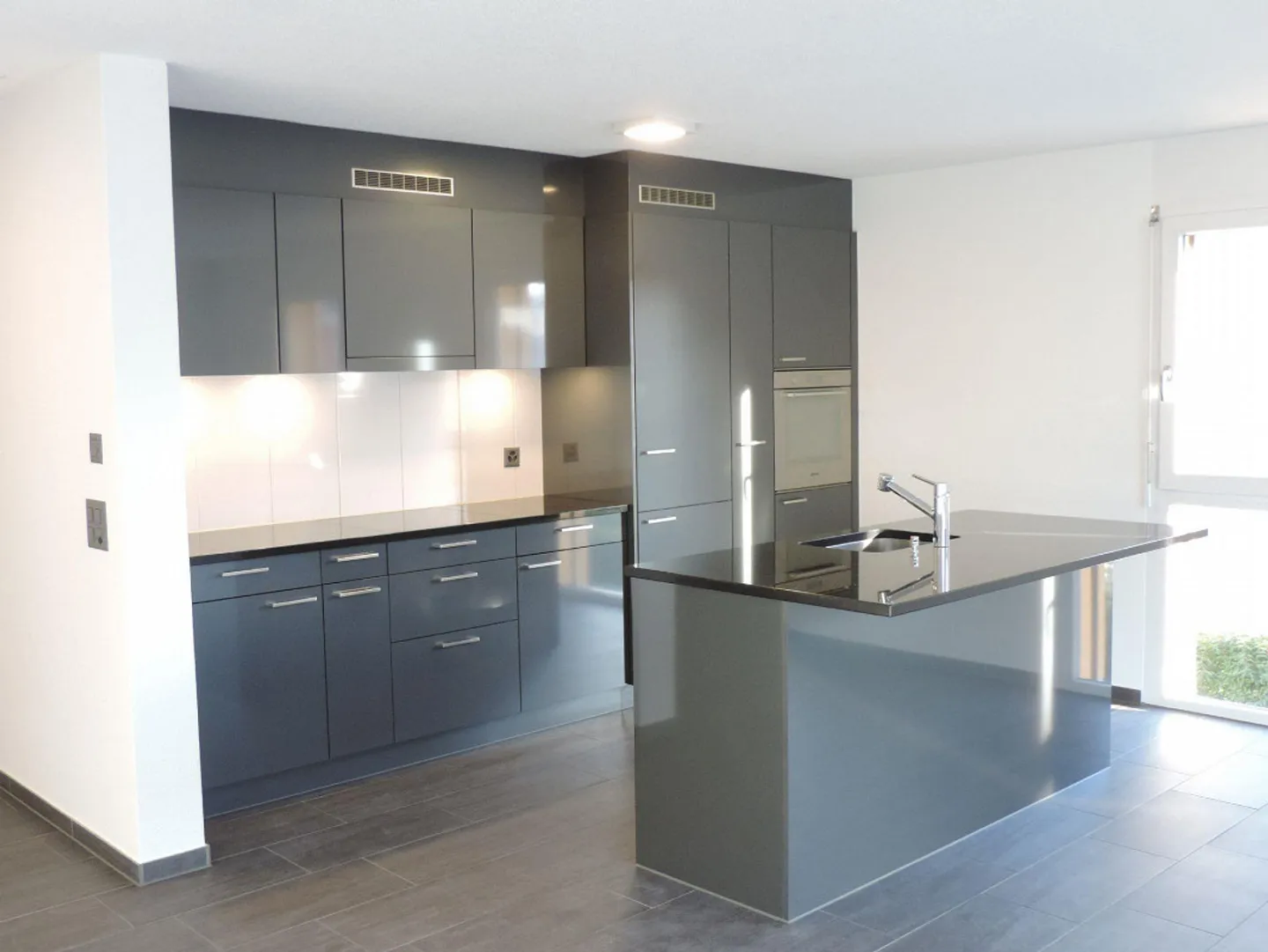 Appartamento moderno di 4,5 stanze al 1° piano - Foto 2 di 10