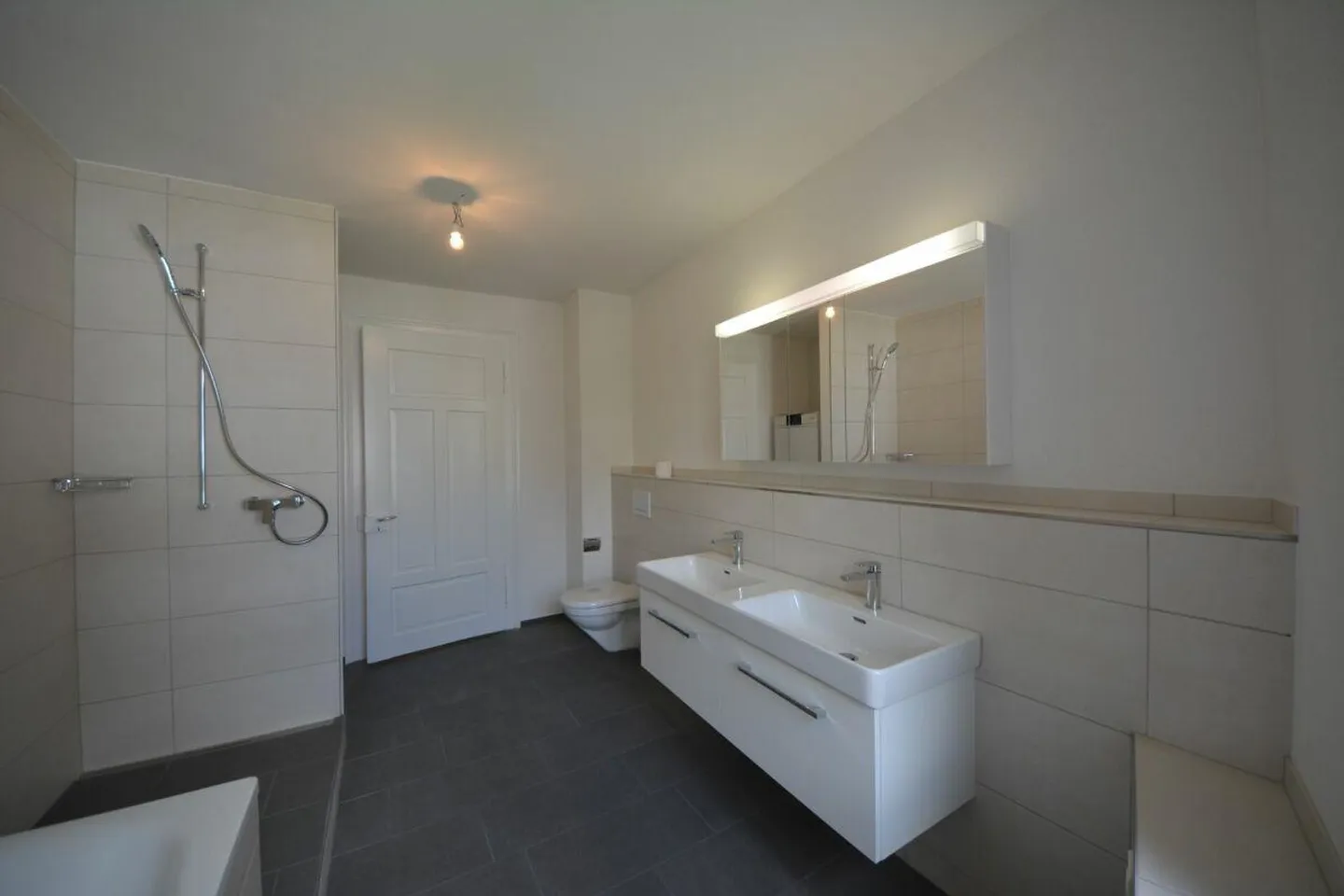 Prima occupazione: Appartamento recentemente ristrutturato in un affascinante edificio storico - Foto 8 di 14