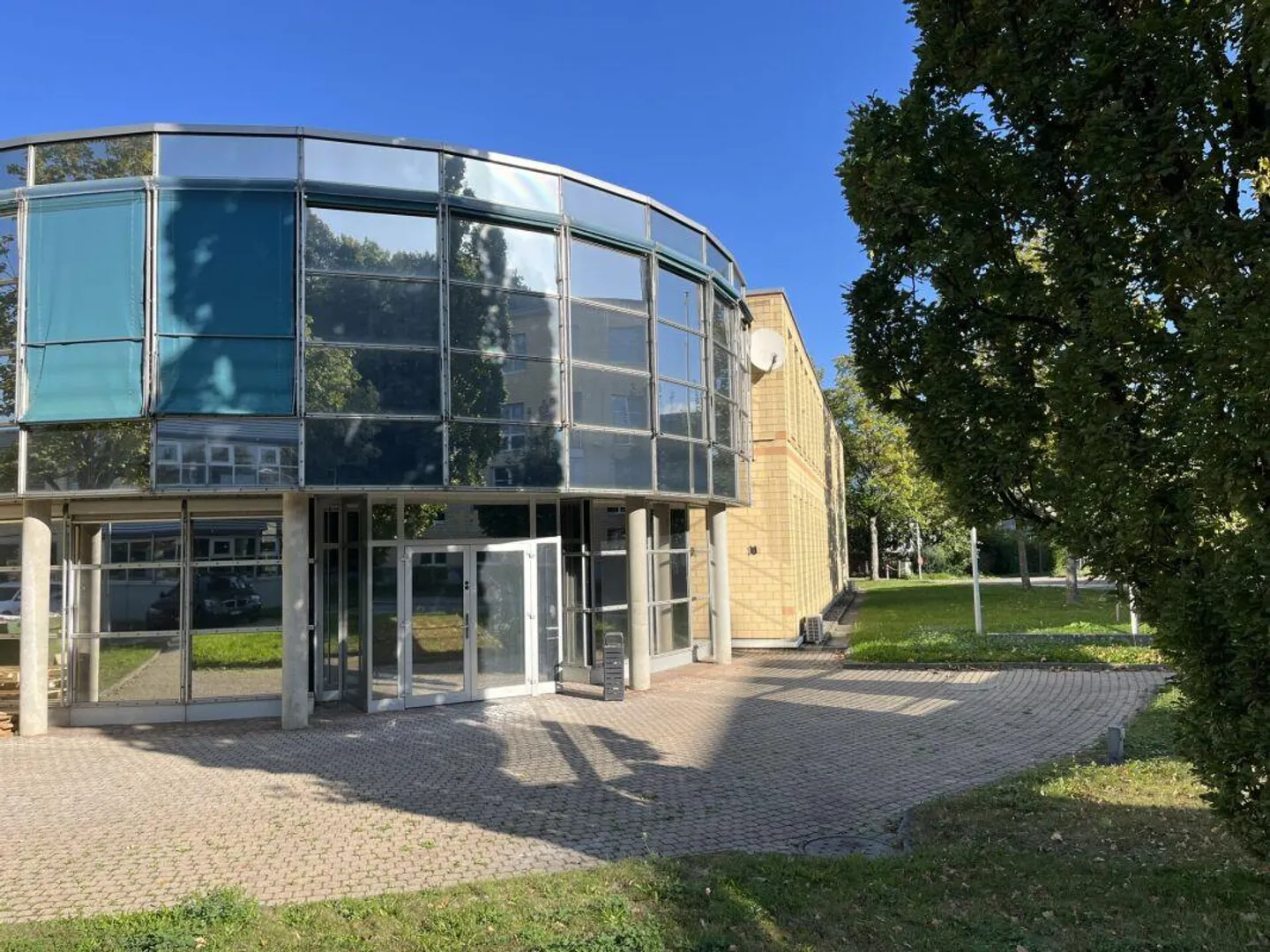 Uffici centralizzati a Ittigen - Foto 1 di 9