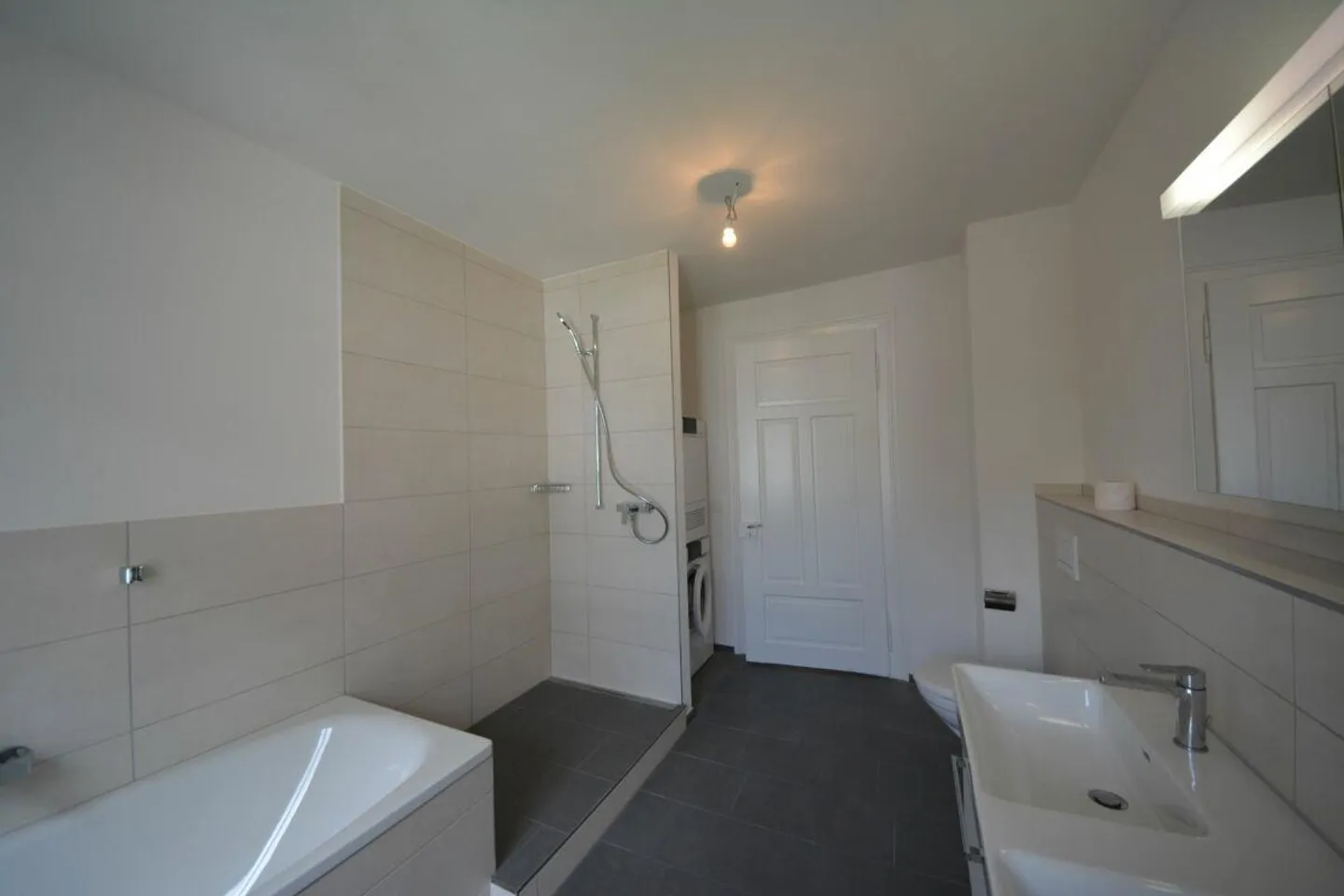 Prima occupazione: Appartamento recentemente ristrutturato in un affascinante edificio storico - Foto 9 di 14