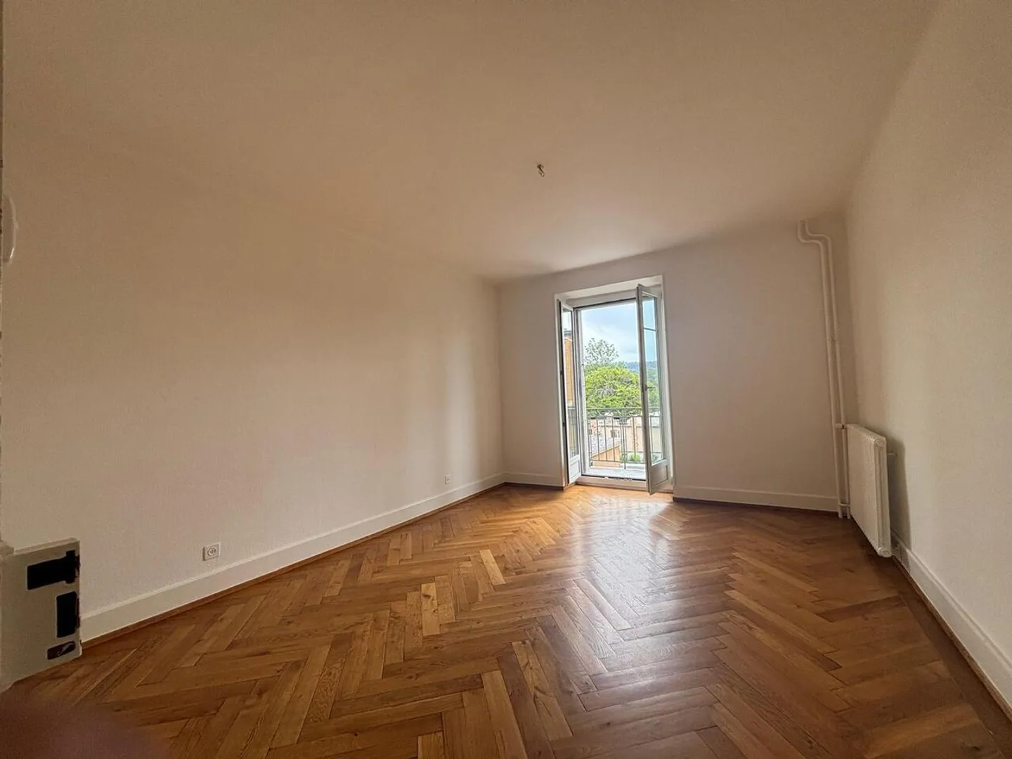 Bel appartement de 2 pièces à La Chaux-de-Fonds - Photo 2 sur 6