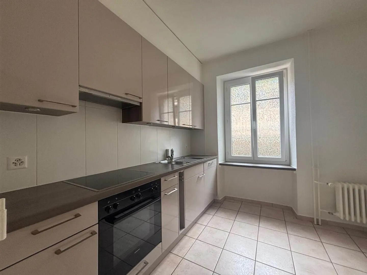 Bel appartement de 2 pièces à La Chaux-de-Fonds - Photo 4 sur 6