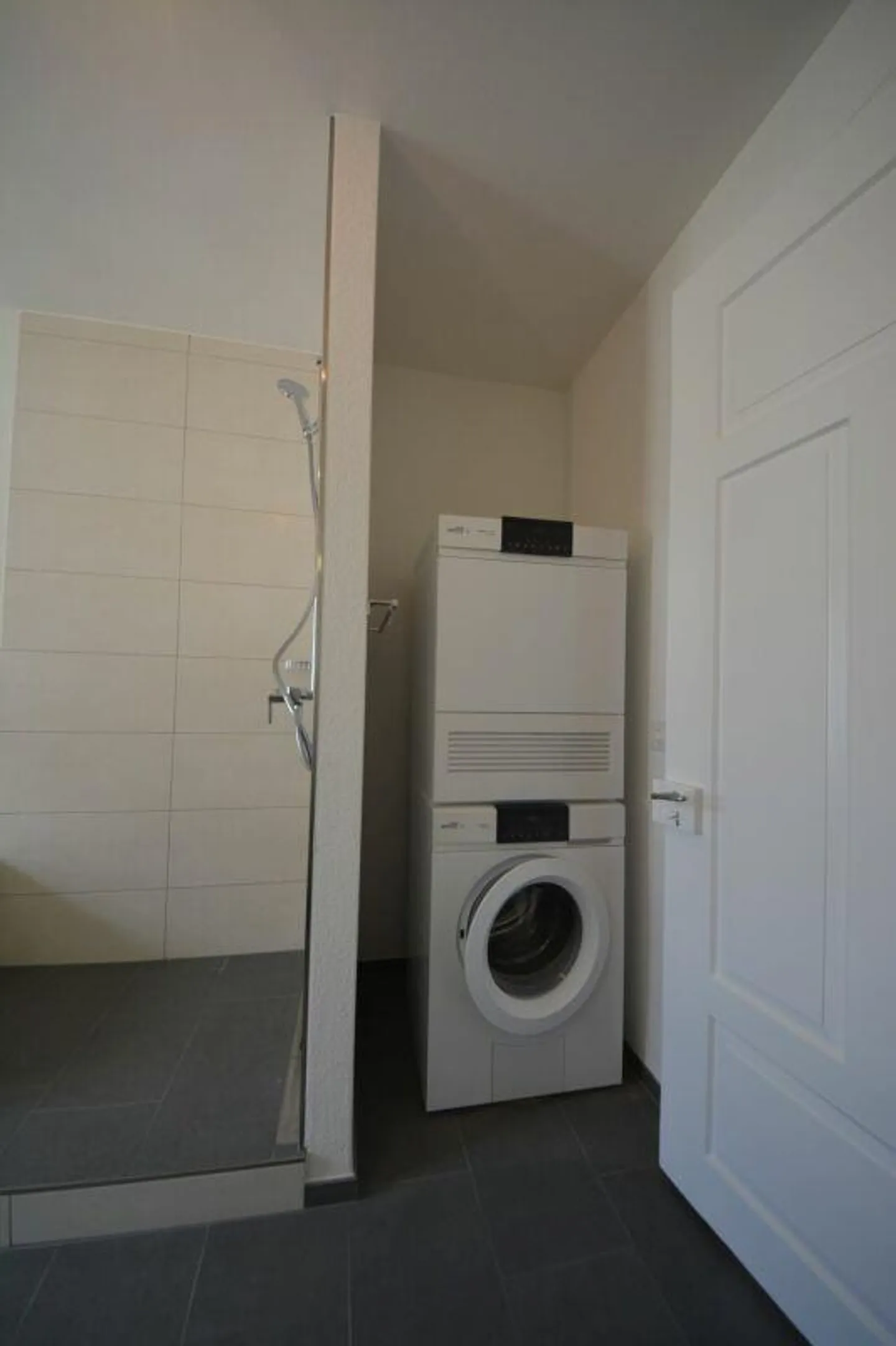 Prima occupazione: Appartamento recentemente ristrutturato in un affascinante edificio storico - Foto 10 di 14