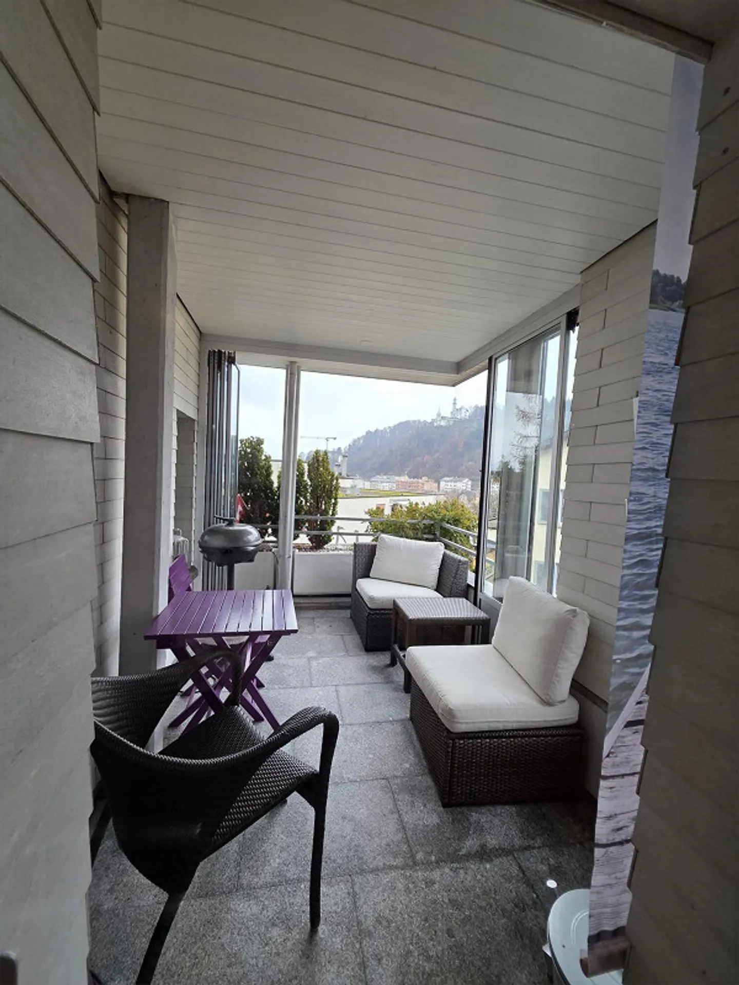 Appartamento da sogno con vista sulle montagne, balcone e giardino d'inverno in affitto - Foto 3 di 8