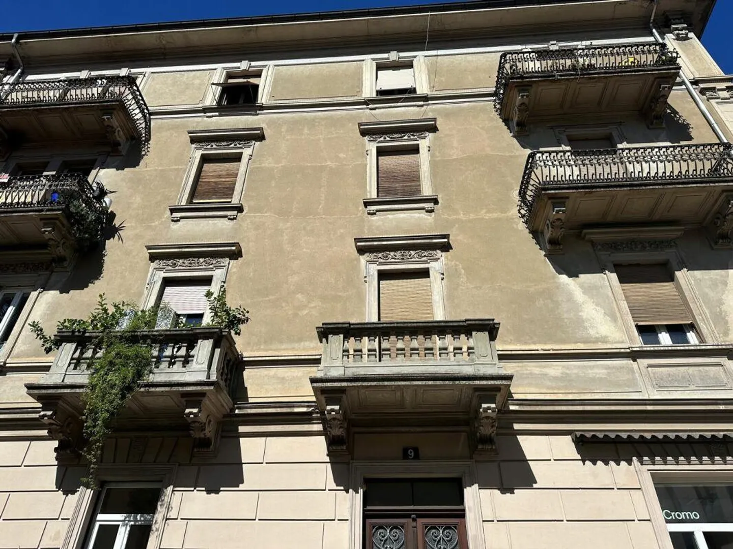 APPARTAMENTO DI 6 LOCALI NEL CUORE DI LUGANO - Foto 8 di 8