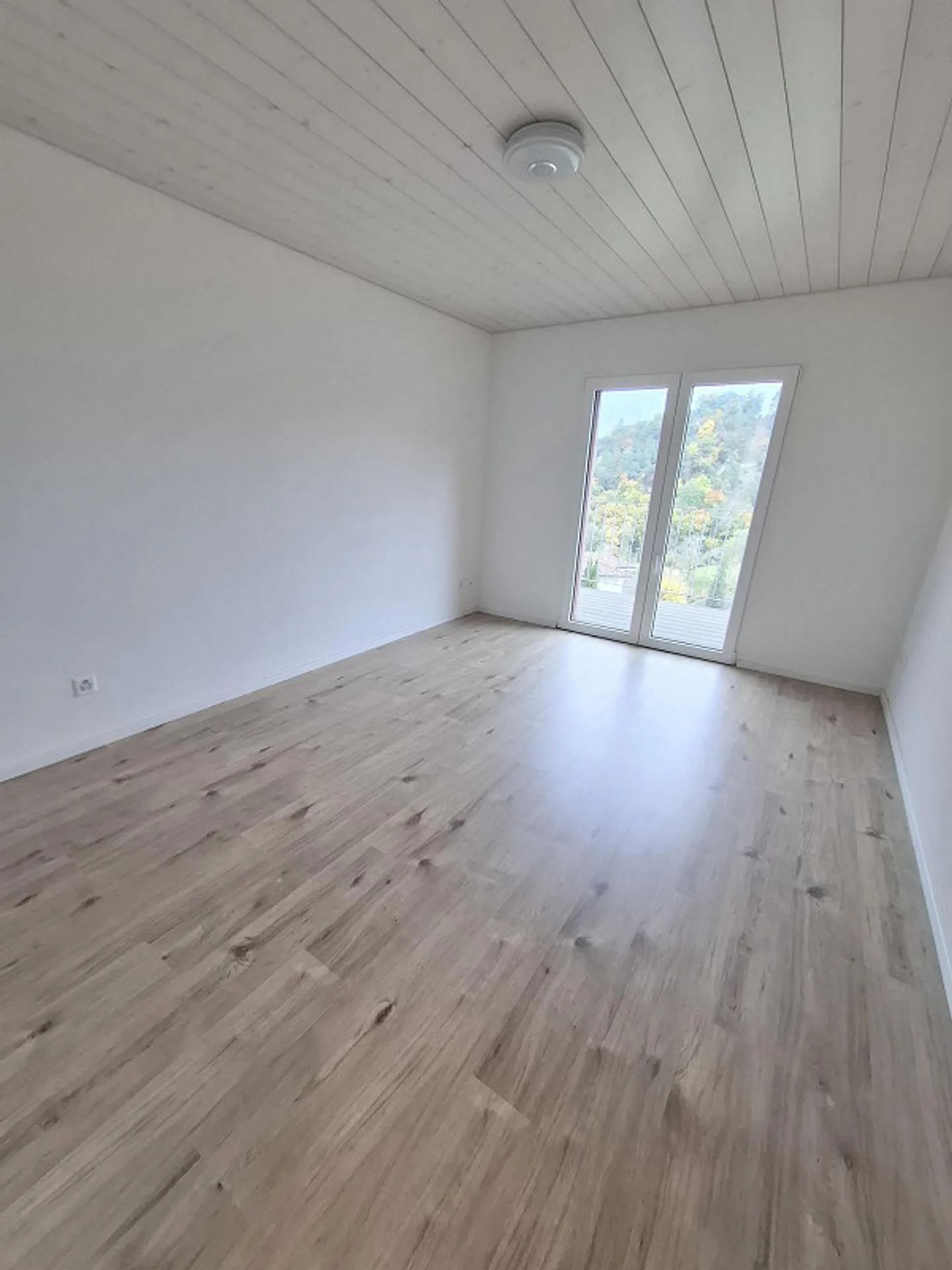 Spacious and modern 5.5 room penthouse apartment - Photo 14 of 19